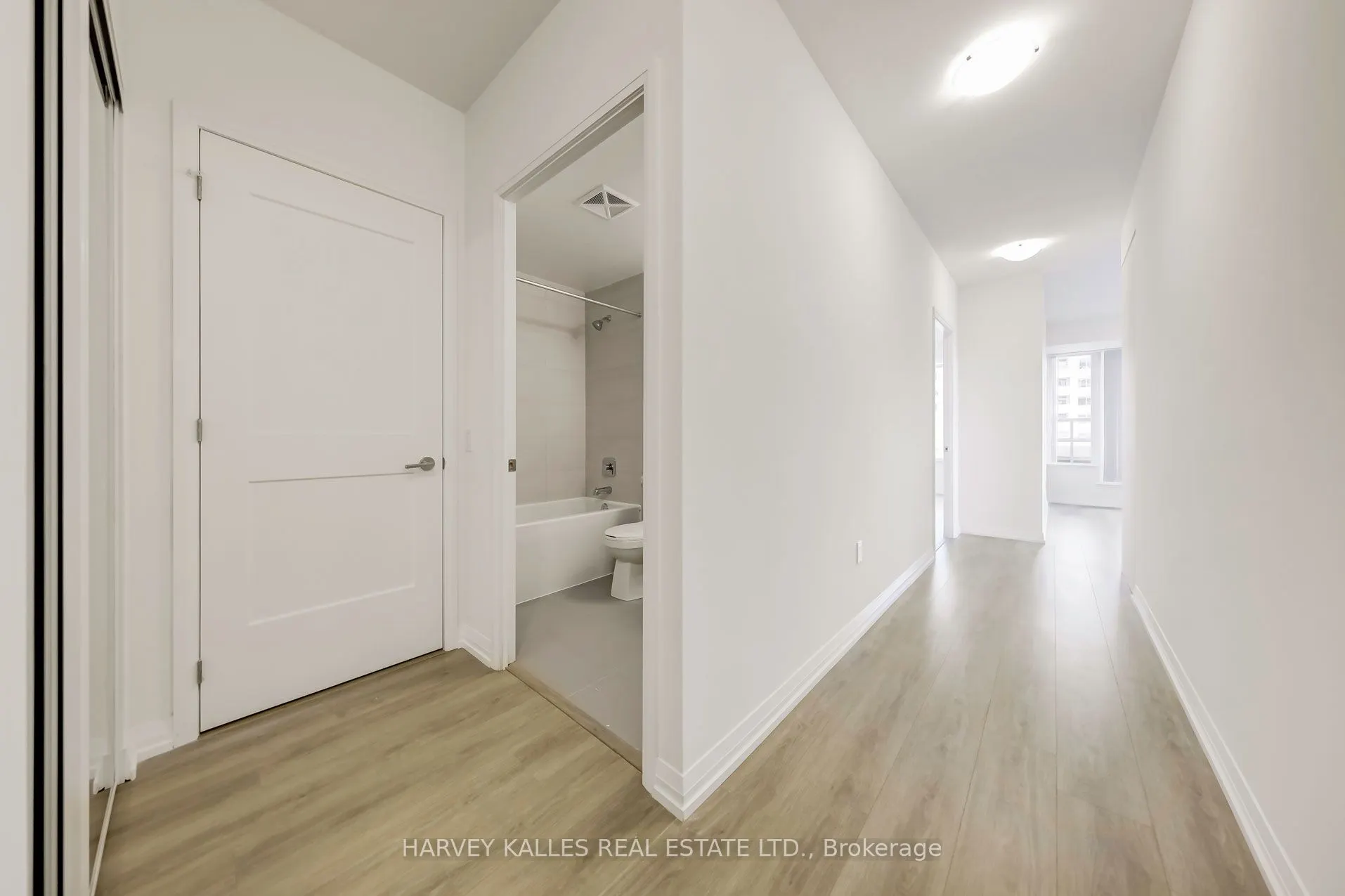 25 Holly Street, #2407