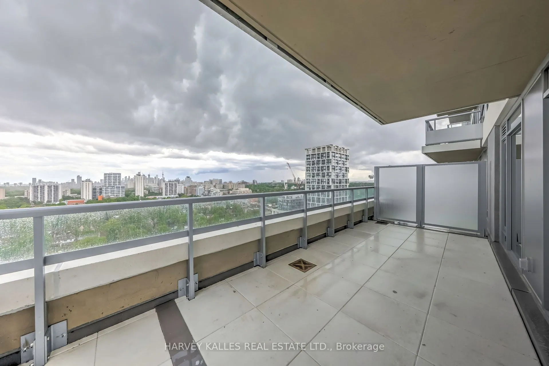 25 Holly Street, #2407