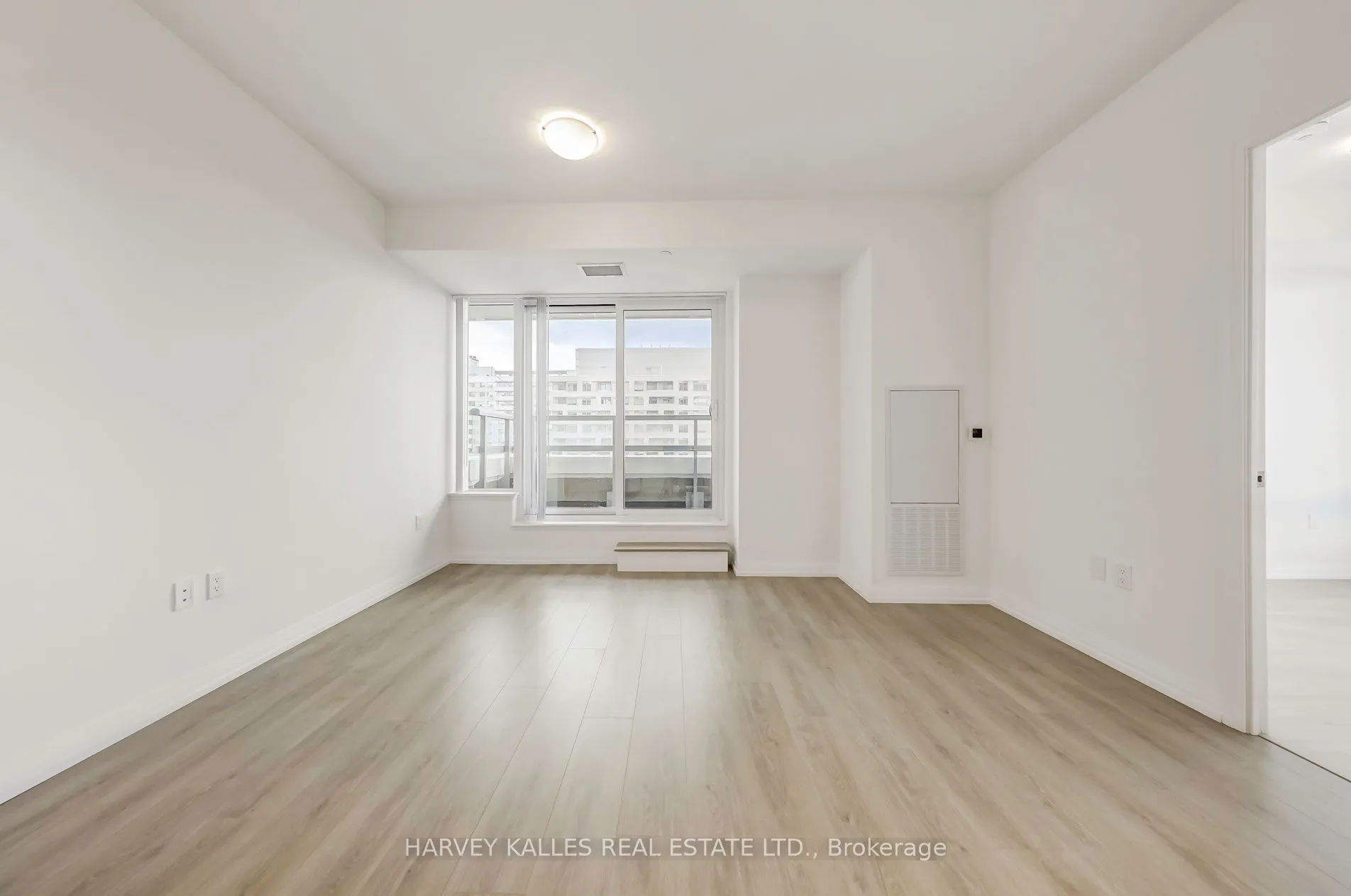 25 Holly Street, #2407