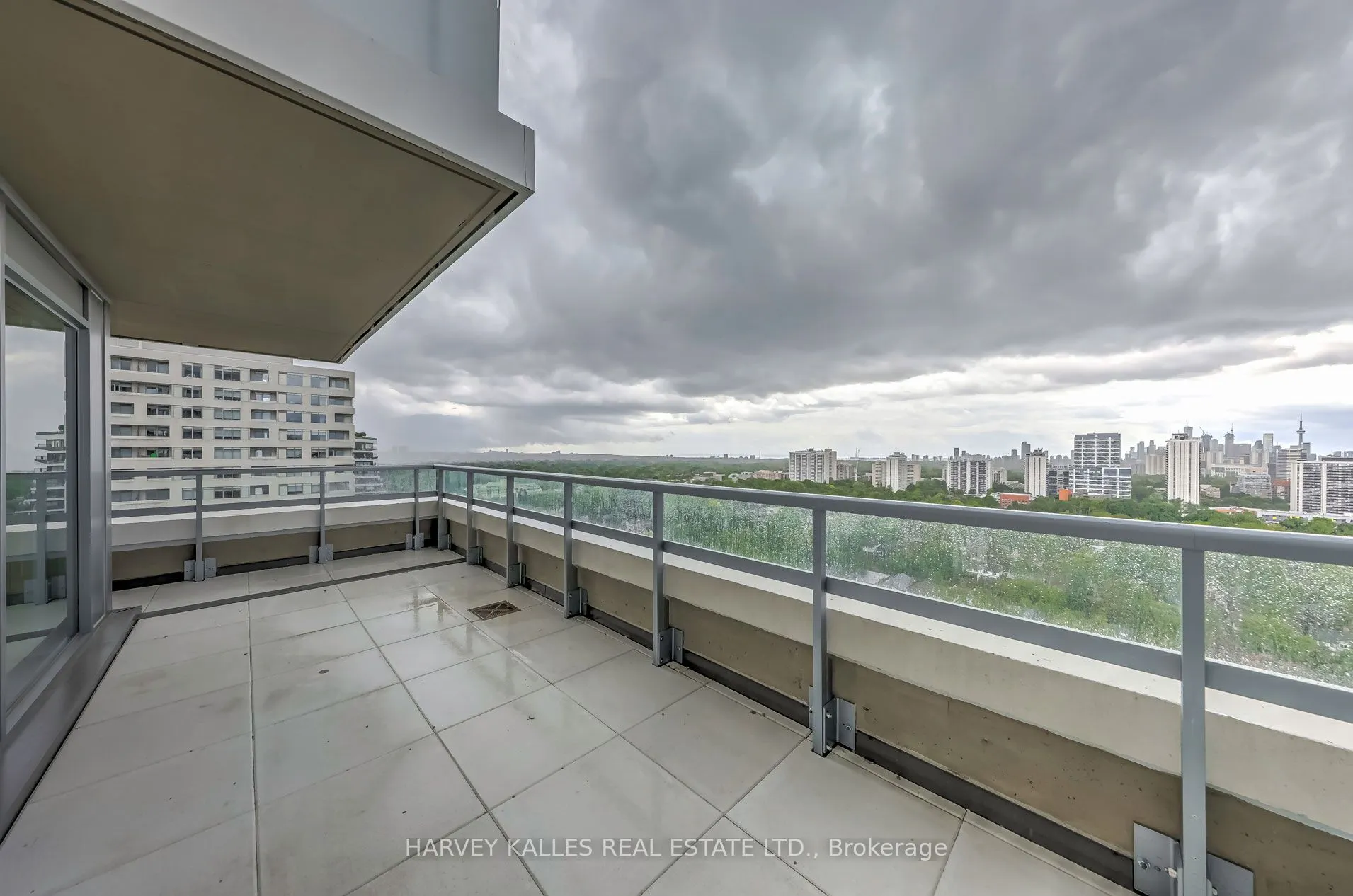 25 Holly Street, #2407