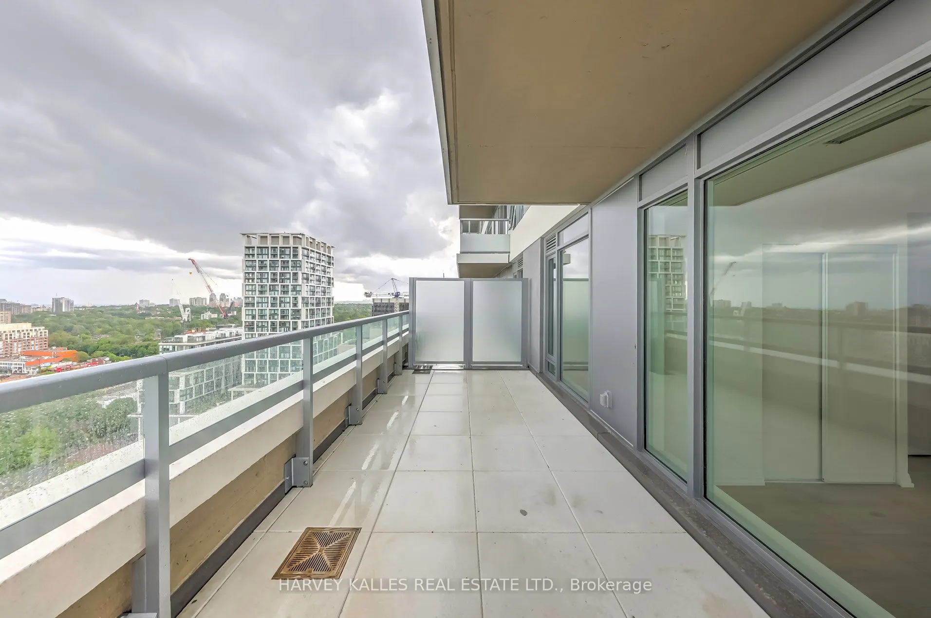 25 Holly Street, #2407