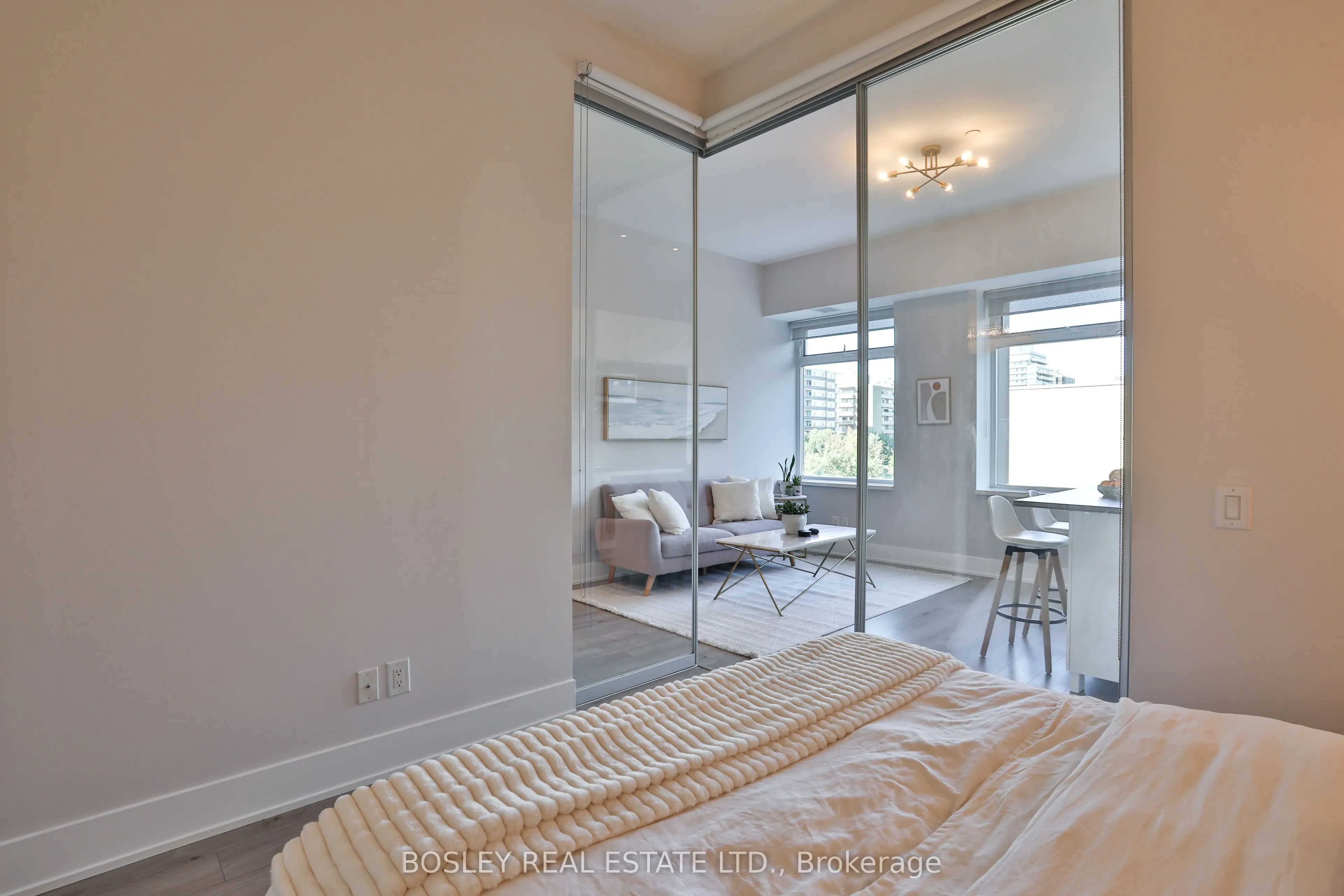 111 St. Clair Avenue W, #628