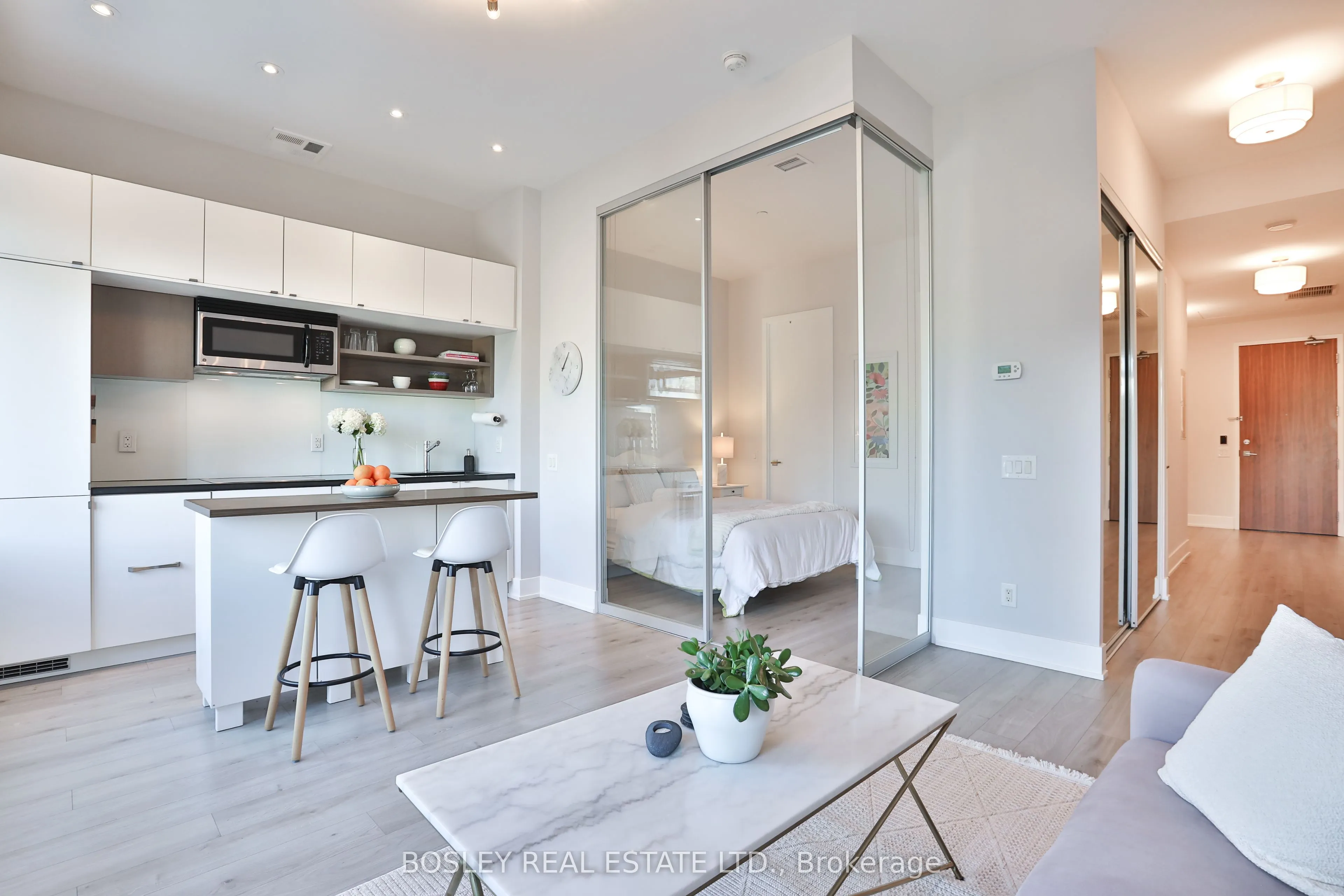 111 St. Clair Avenue W, #628