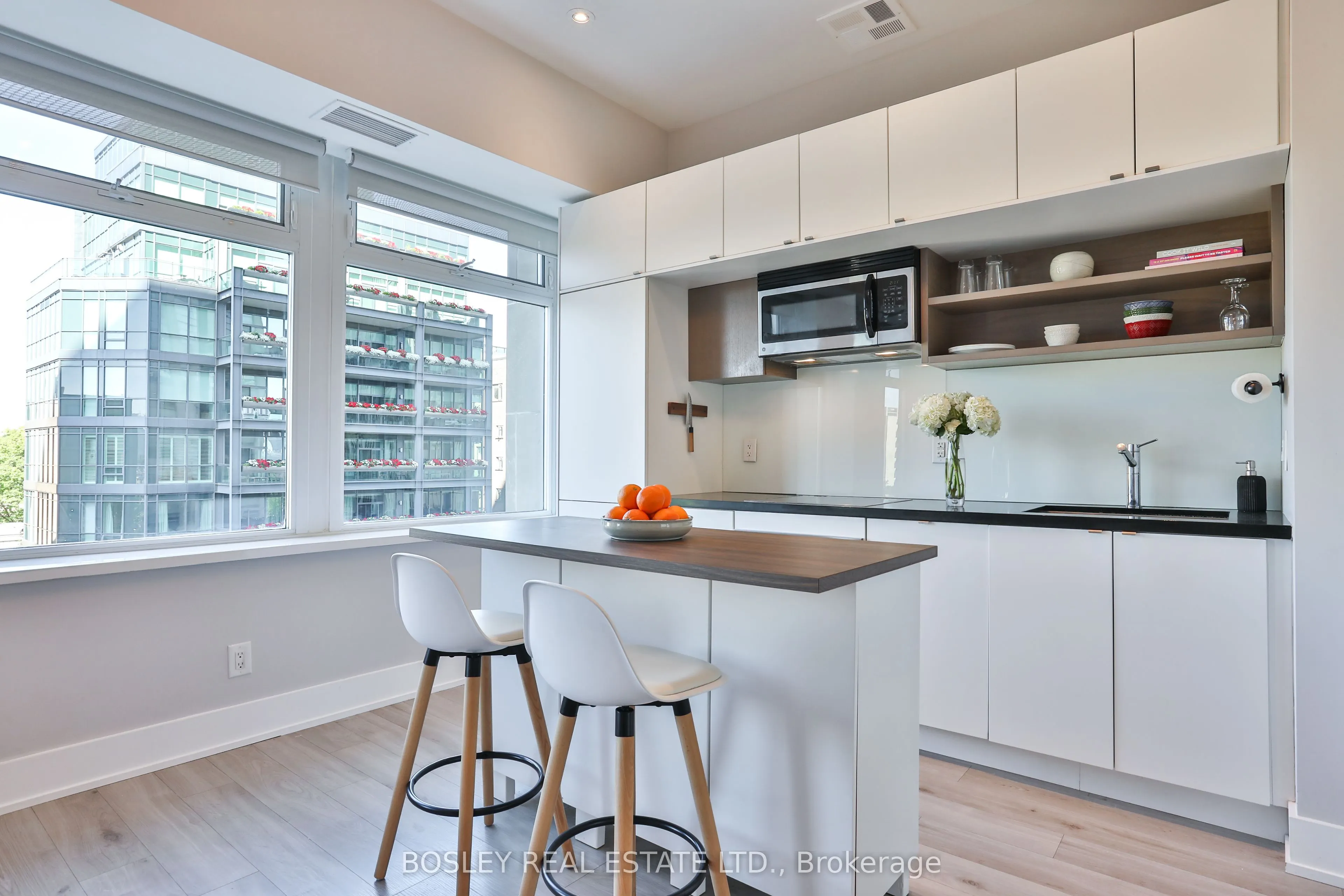 111 St. Clair Avenue W, #628
