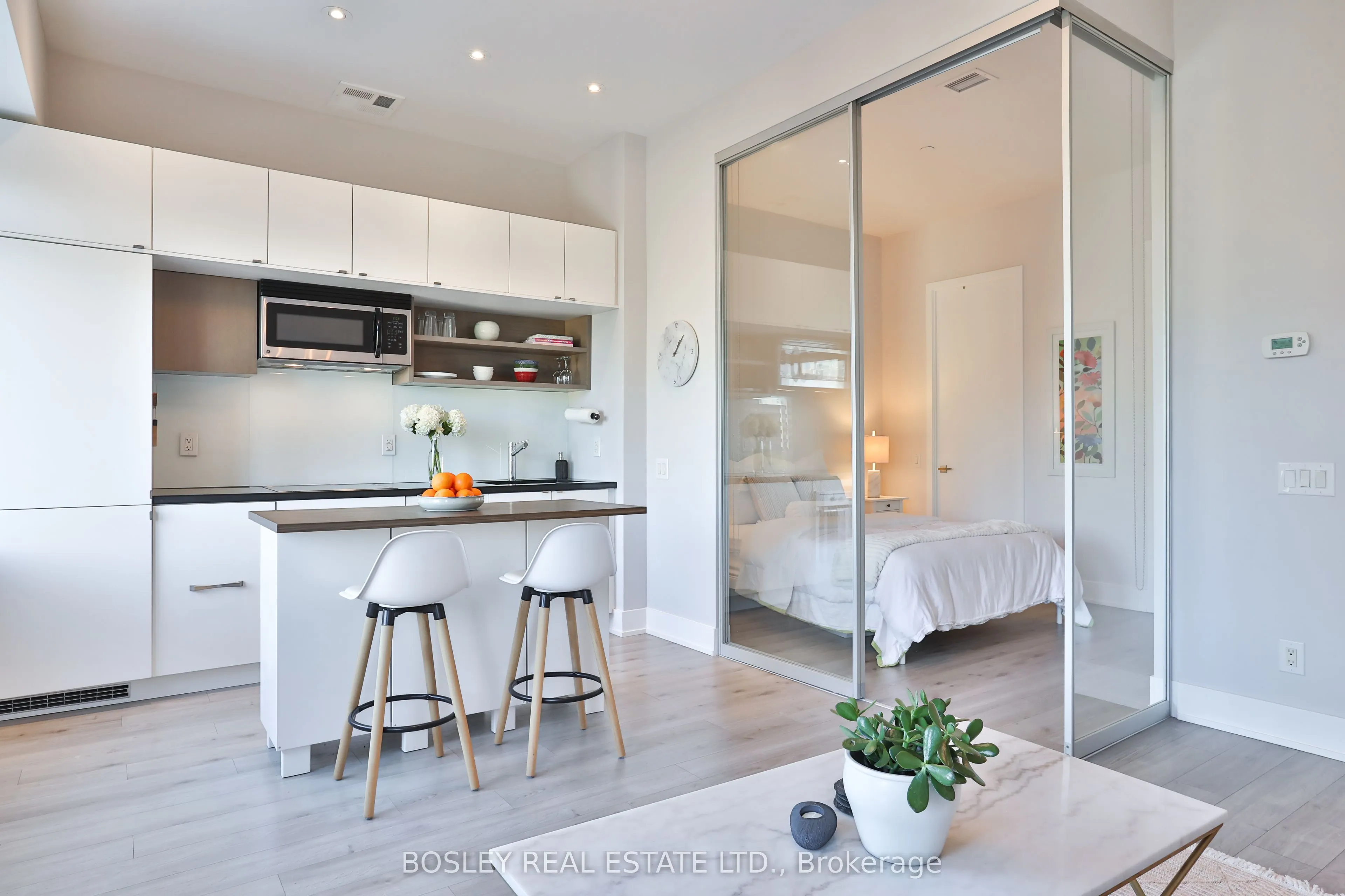 111 St. Clair Avenue W, #628