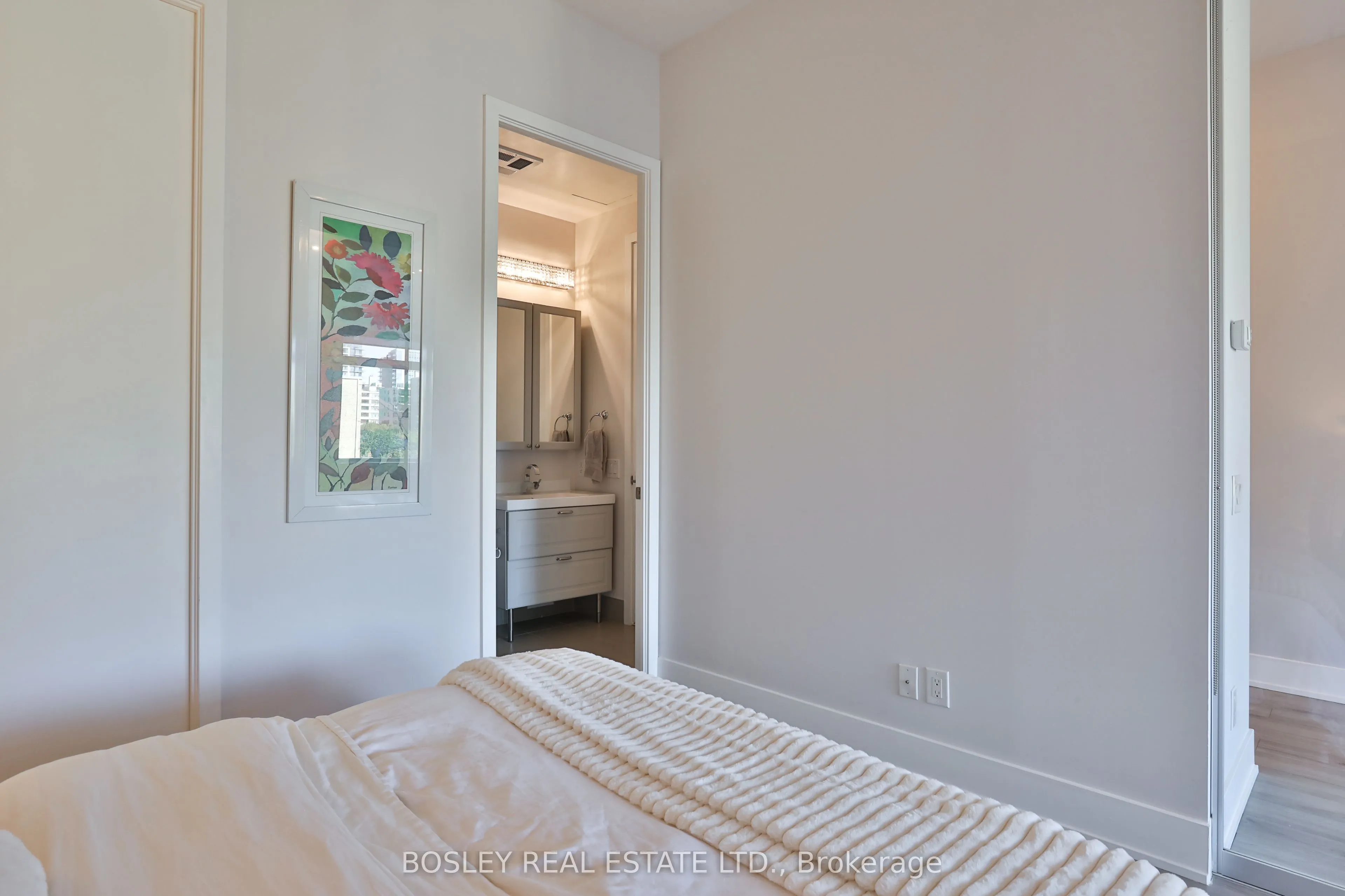 111 St. Clair Avenue W, #628