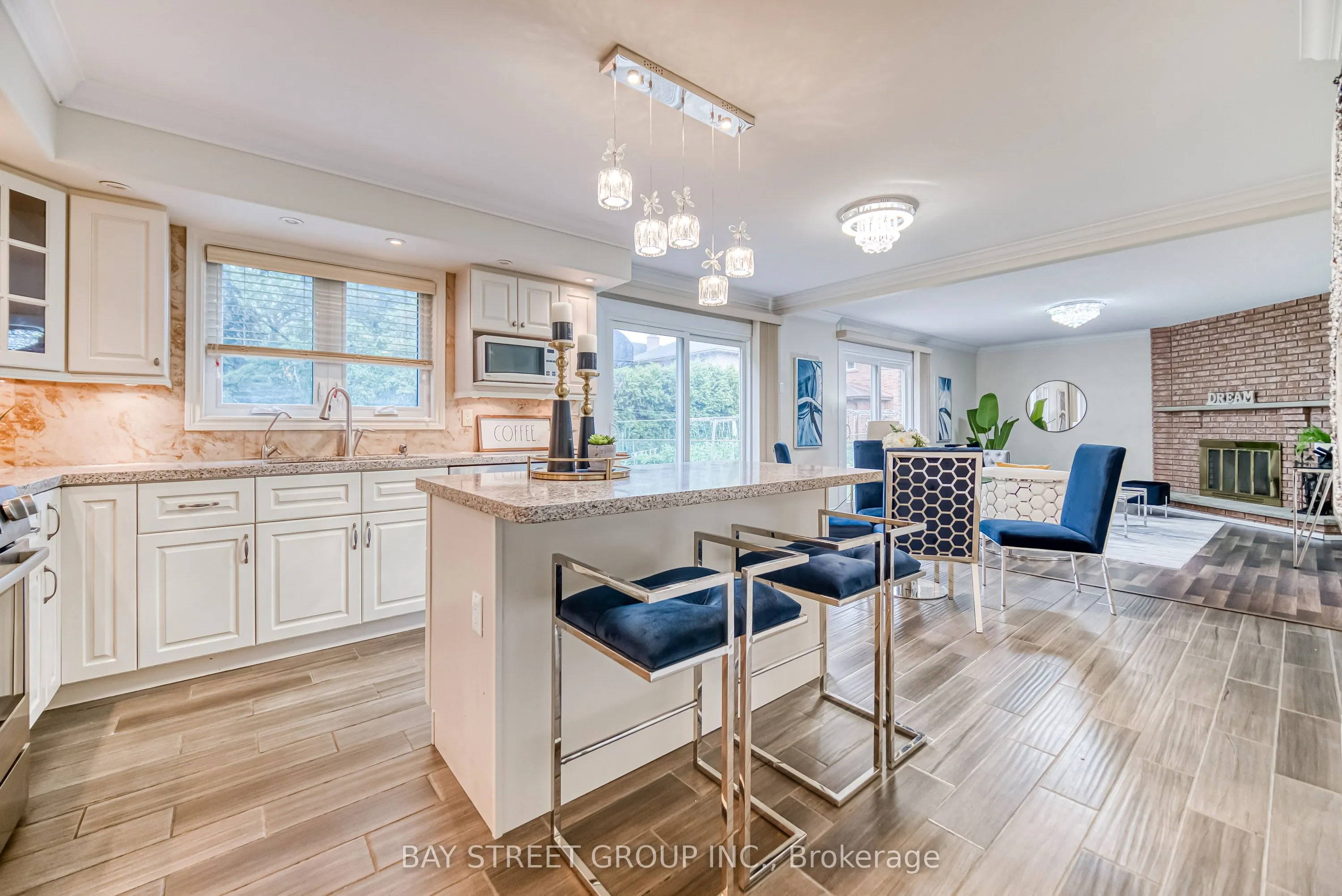 627 Conacher Drive
