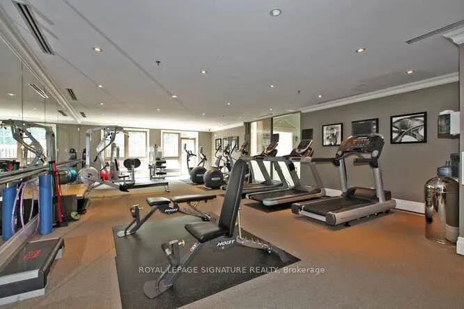 20 Burkebrook Place, #401
