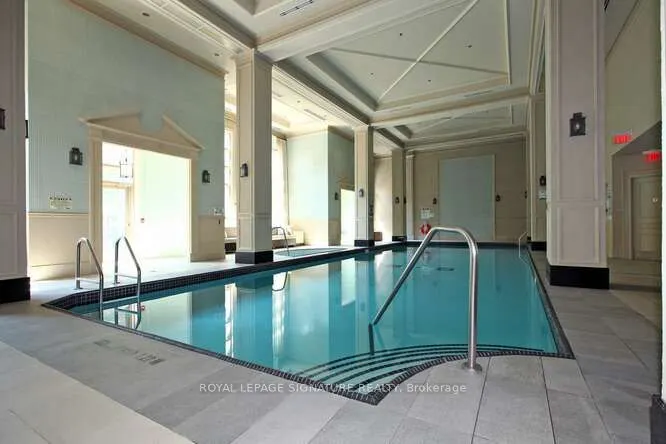20 Burkebrook Place, #401