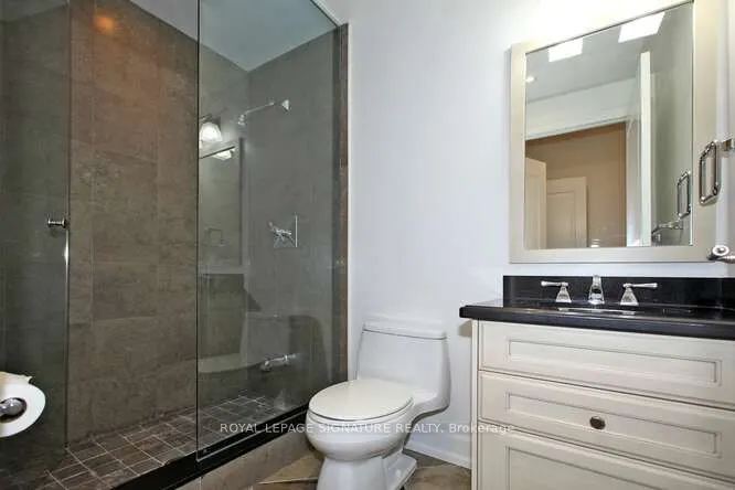 20 Burkebrook Place, #401