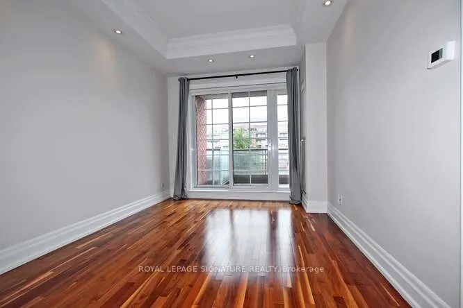20 Burkebrook Place, #401