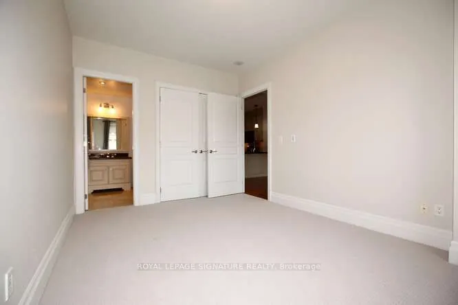 20 Burkebrook Place, #401