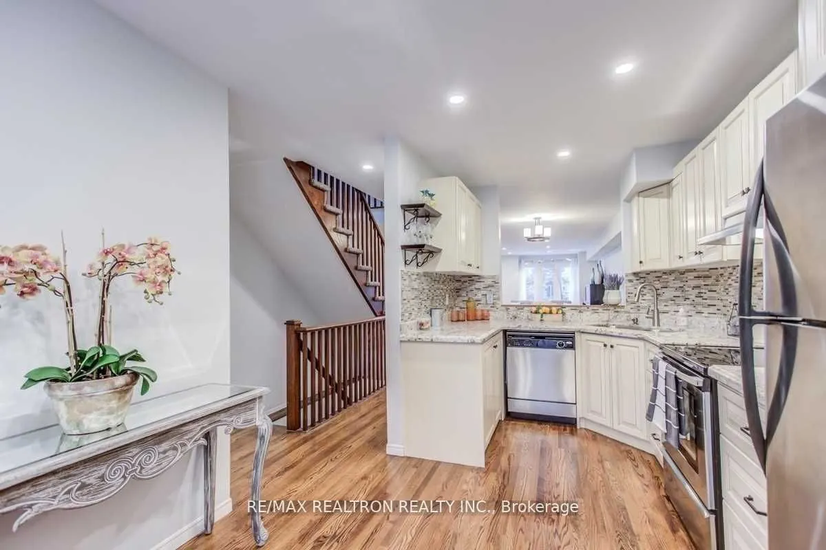 428 Bedford Park Avenue