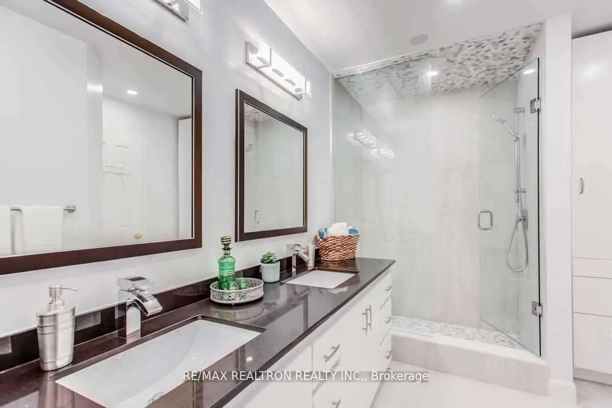 428 Bedford Park Avenue