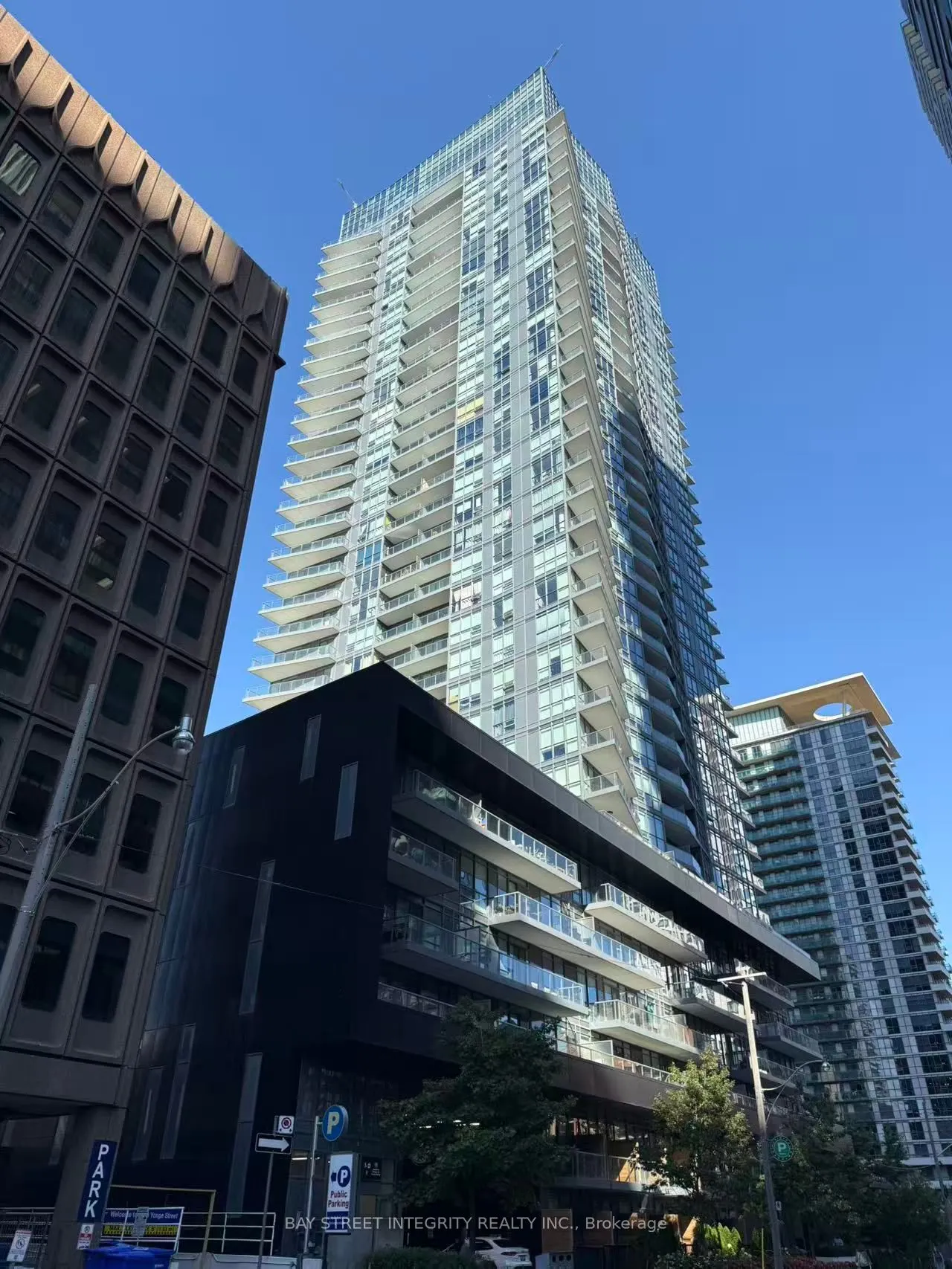 30 Roehampton Avenue, #2001