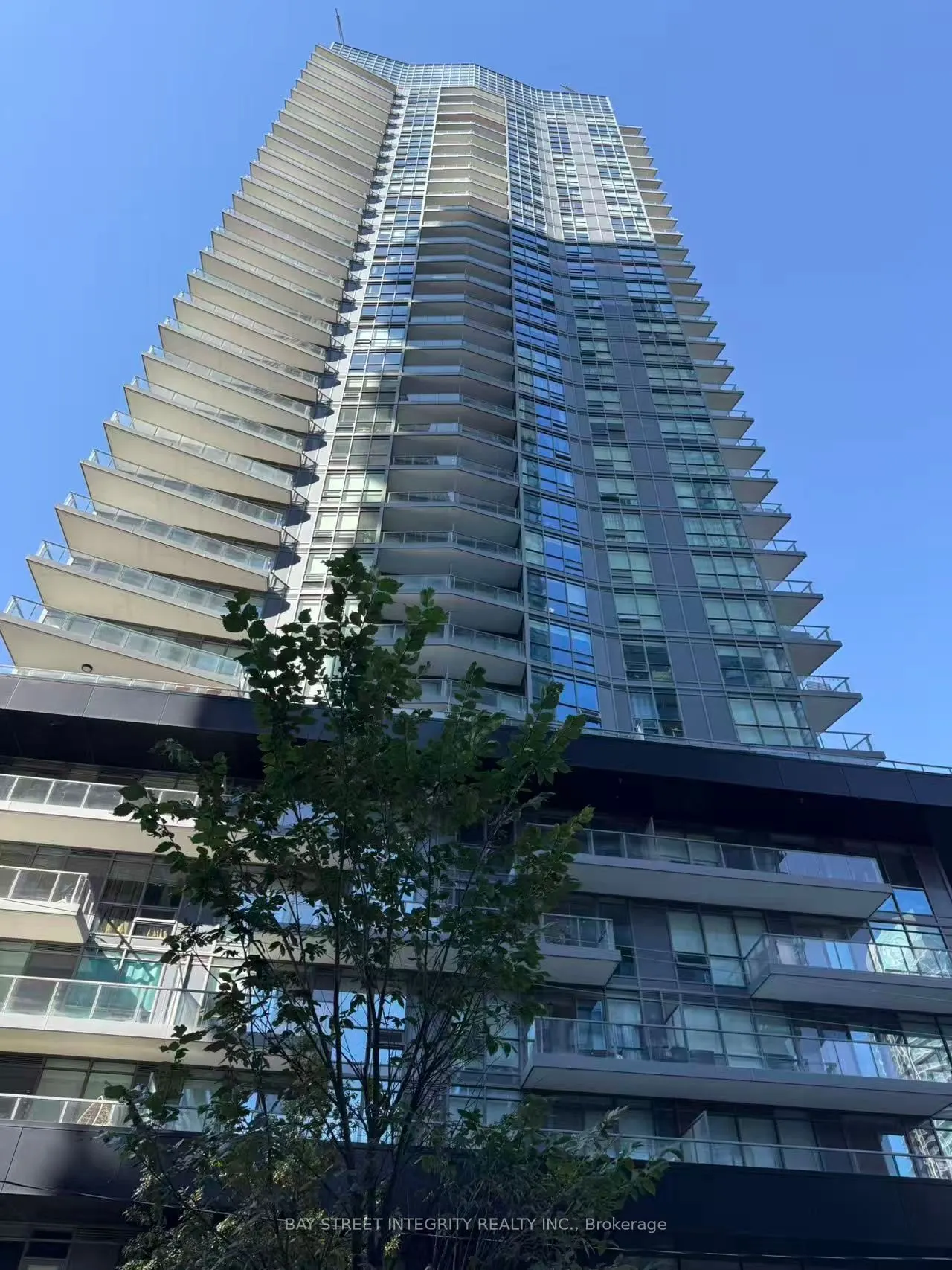 30 Roehampton Avenue, #2001