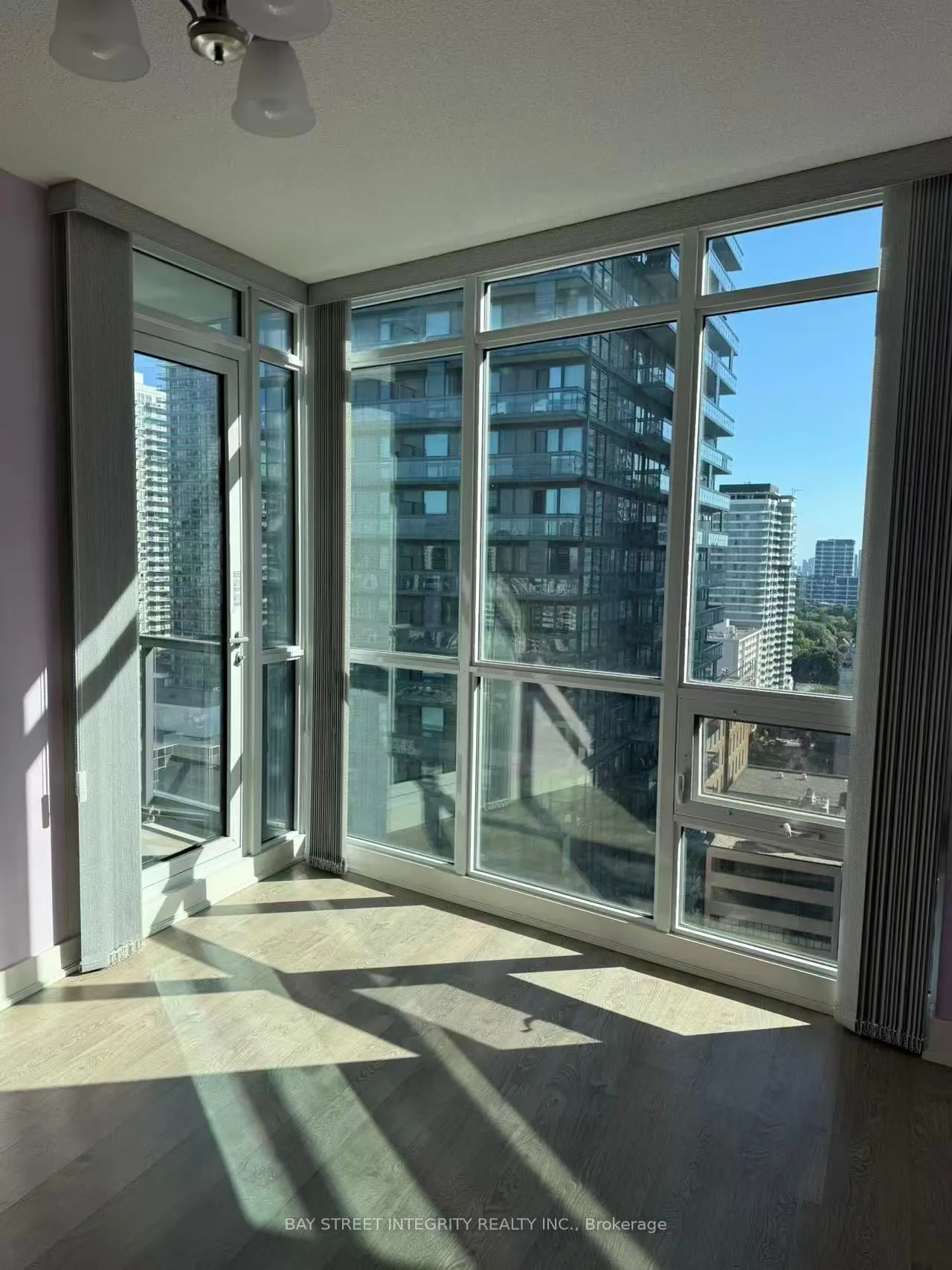 30 Roehampton Avenue, #2001