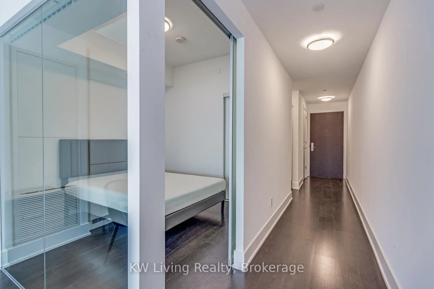403 Church Street, #207