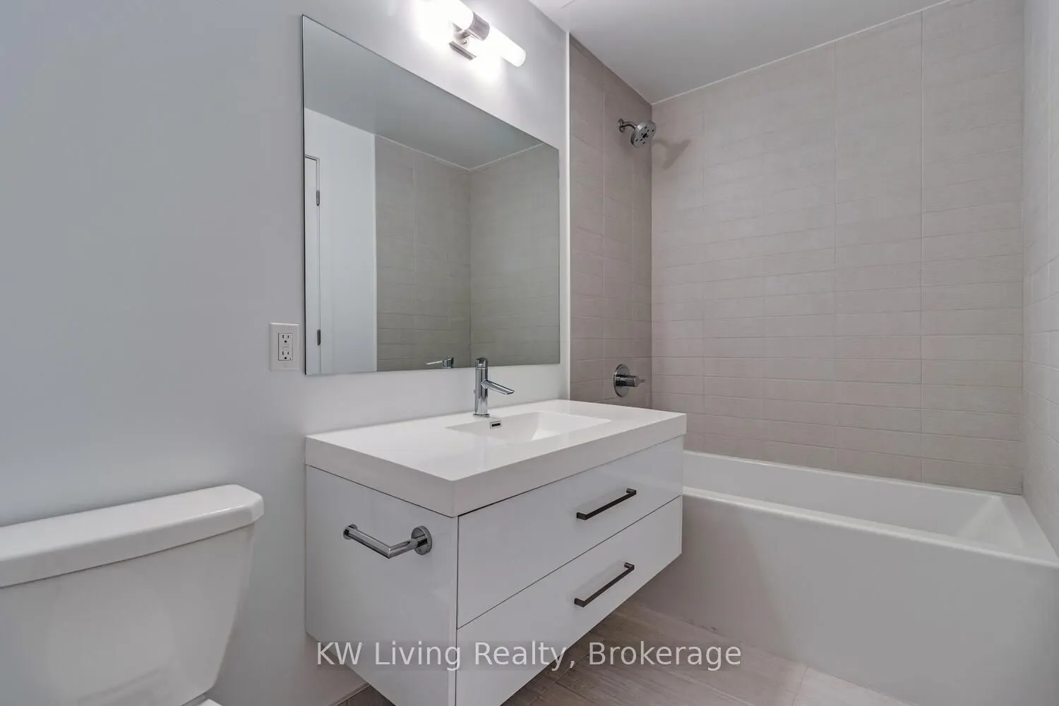 403 Church Street, #207