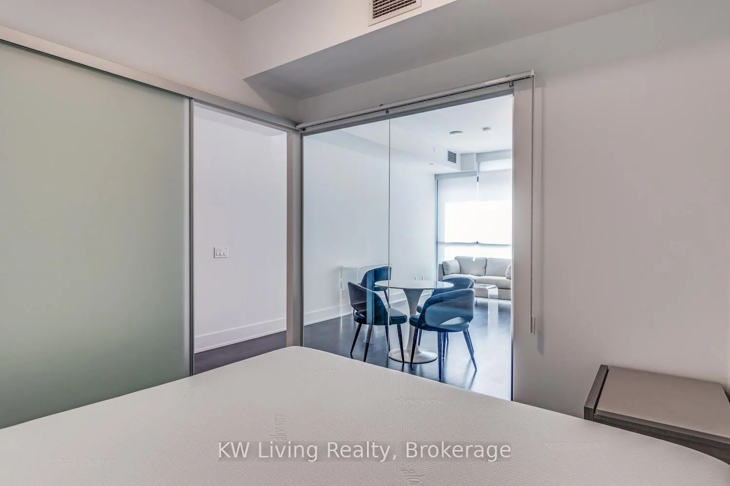 403 Church Street, #207