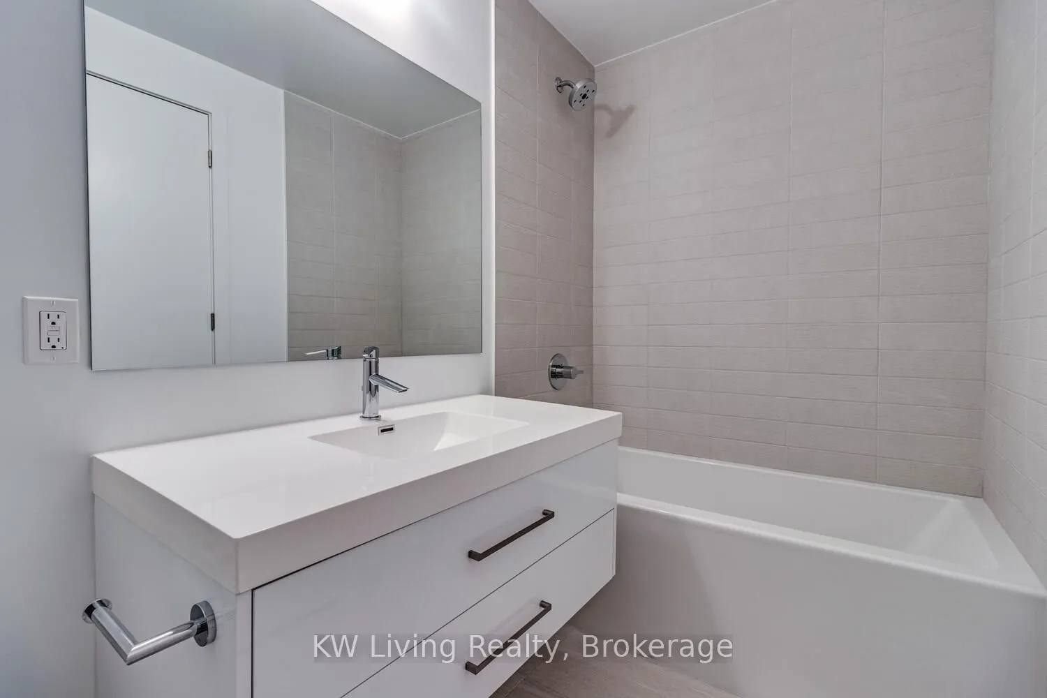403 Church Street, #207