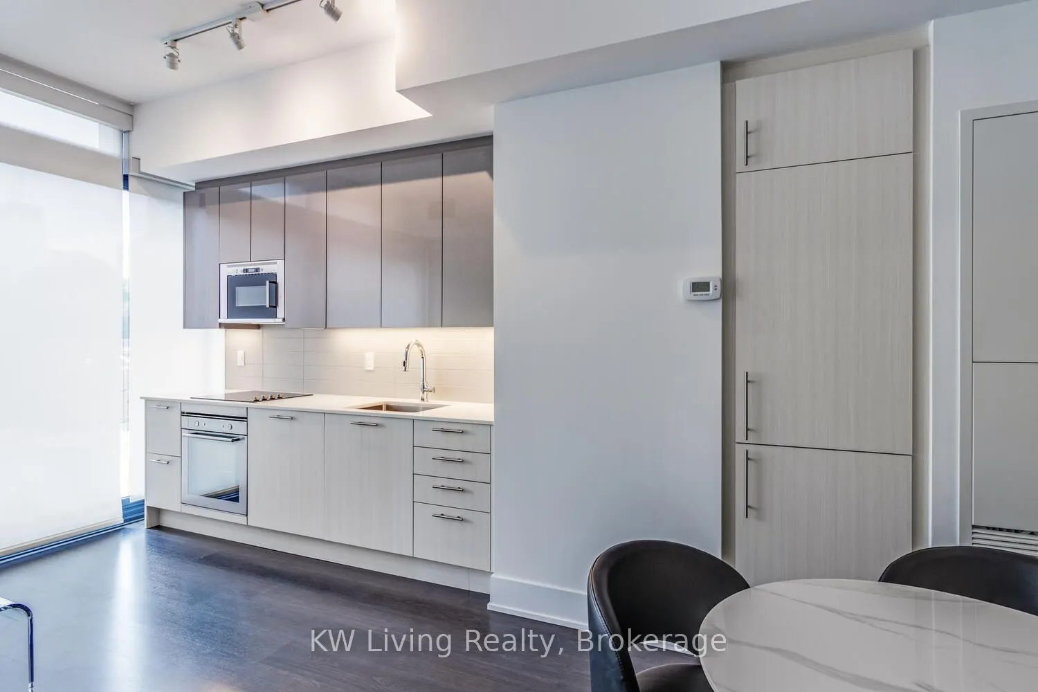 403 Church Street, #207
