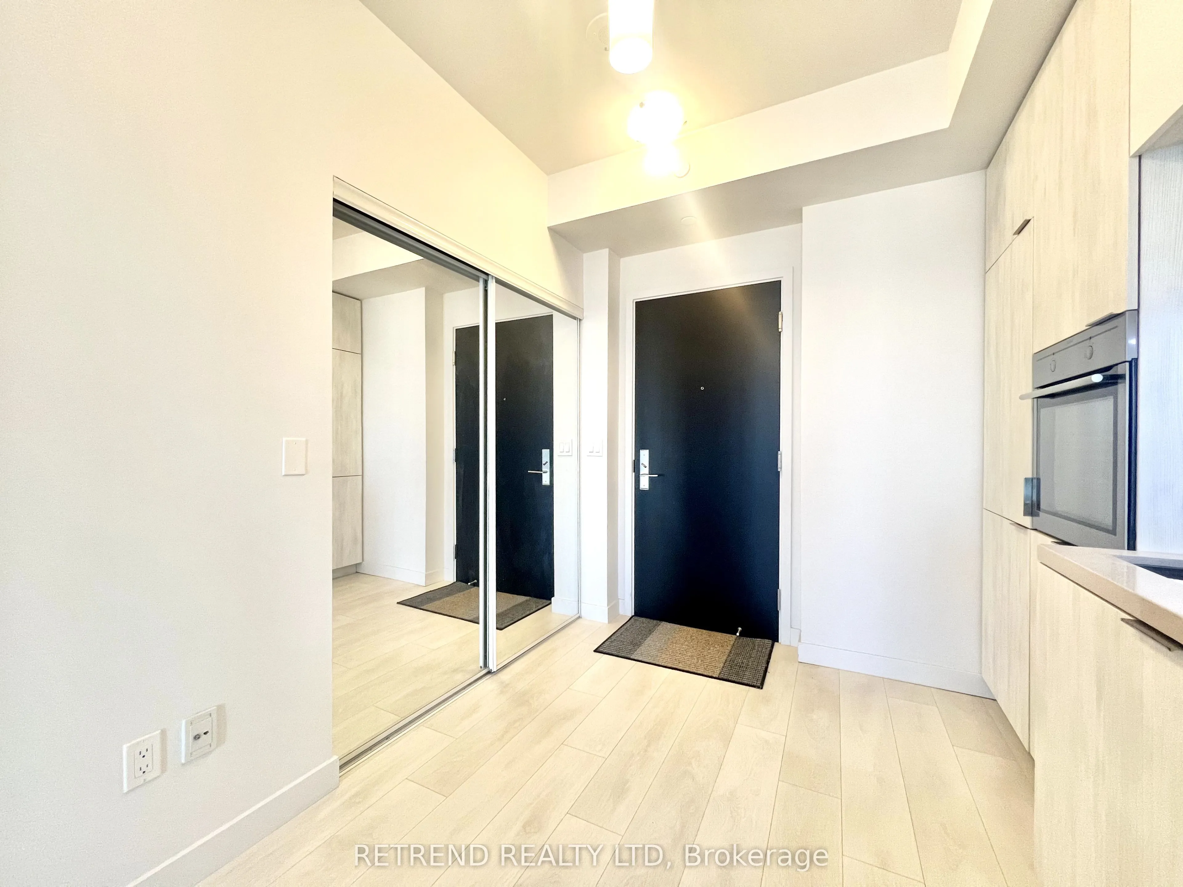 8 Eglinton Avenue E, #1810