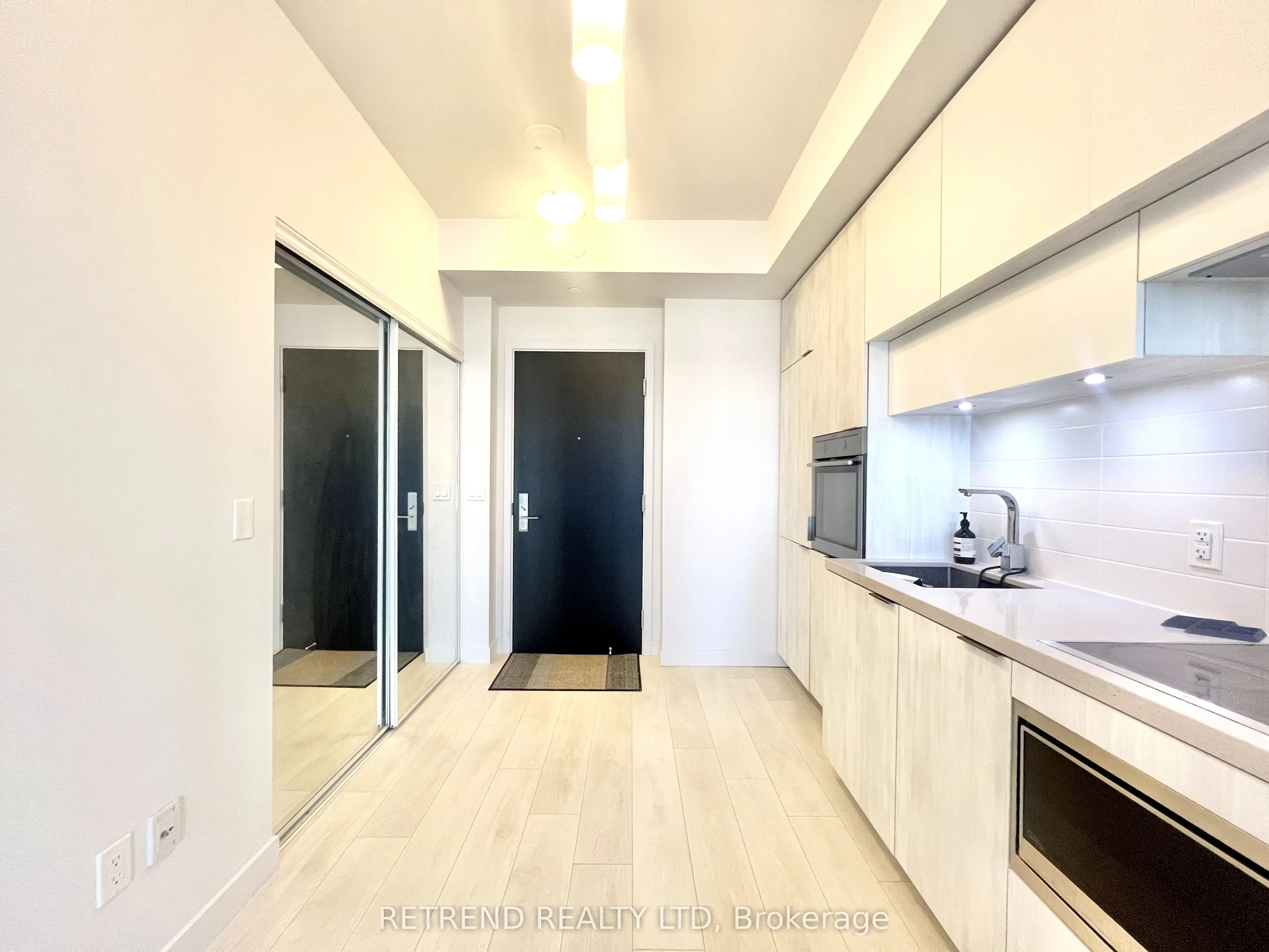8 Eglinton Avenue E, #1810
