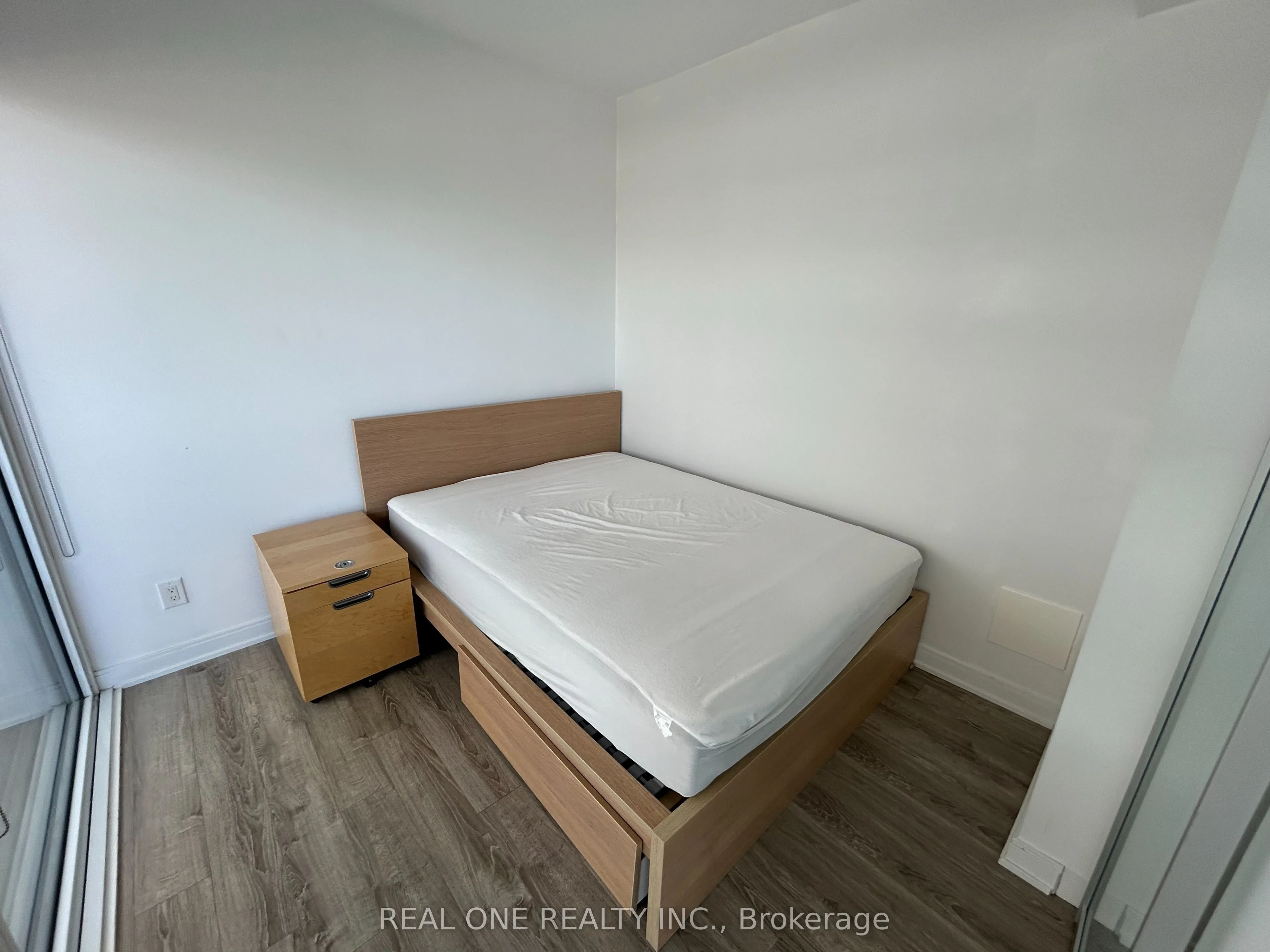 42 Charles Street E, #4108