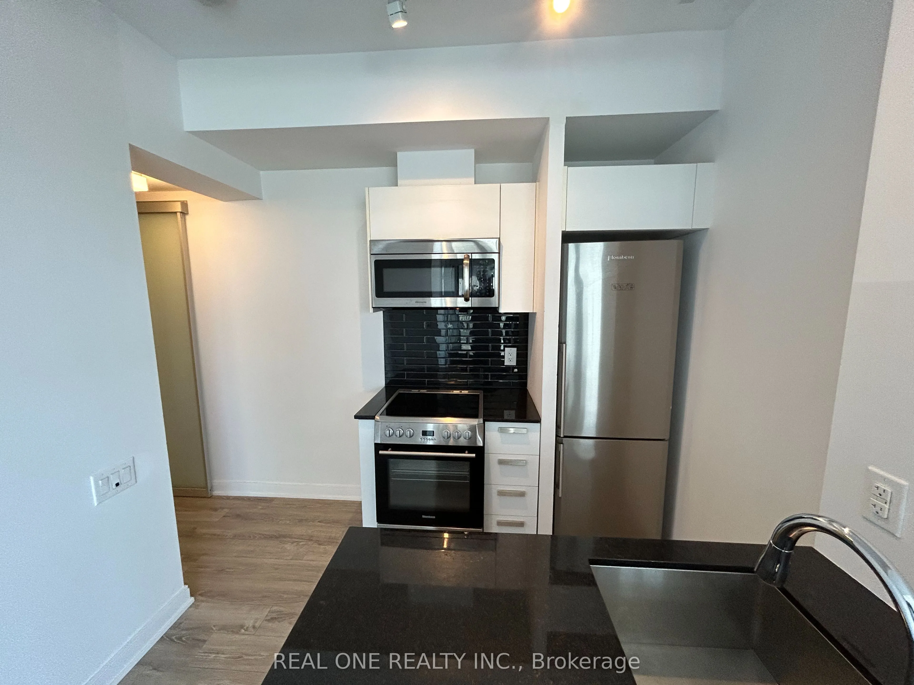 42 Charles Street E, #4108