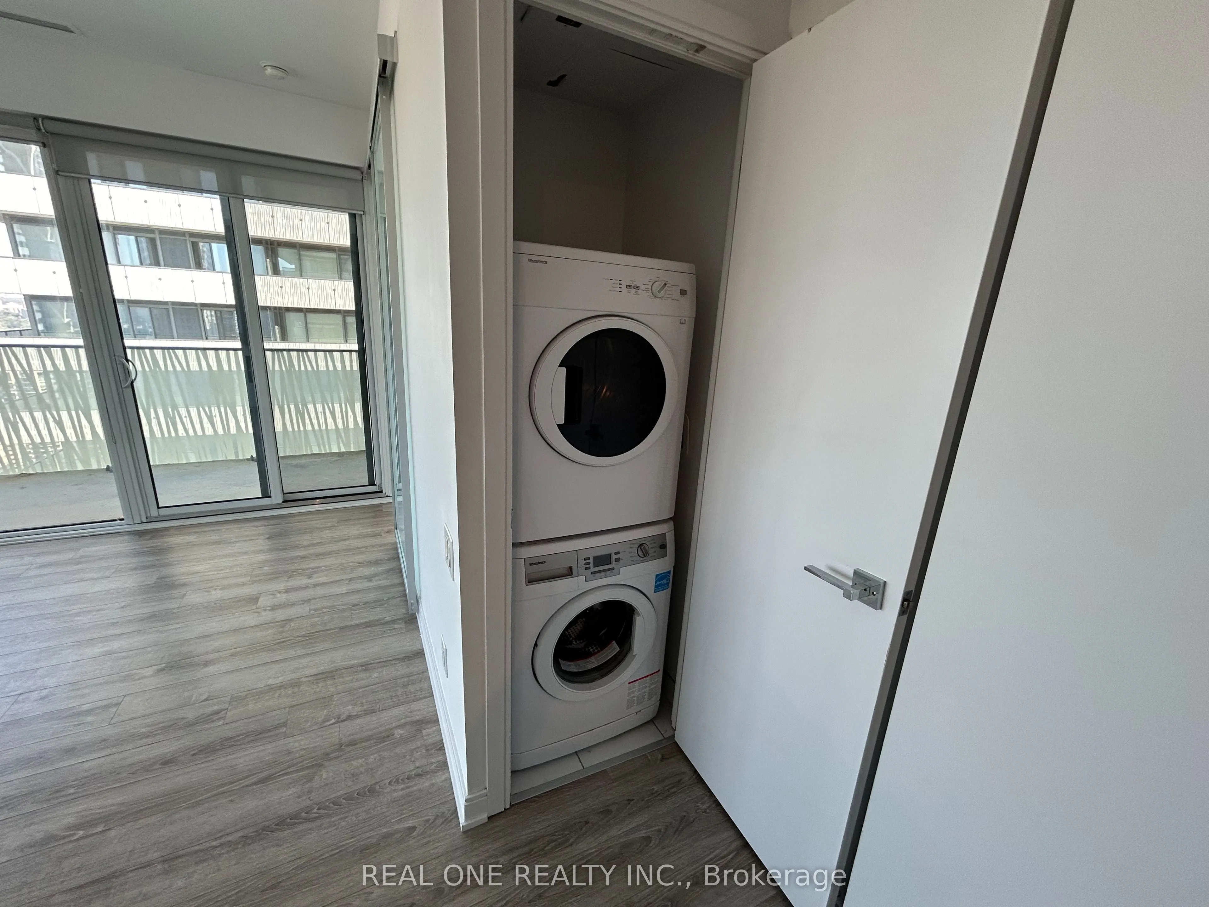 42 Charles Street E, #4108