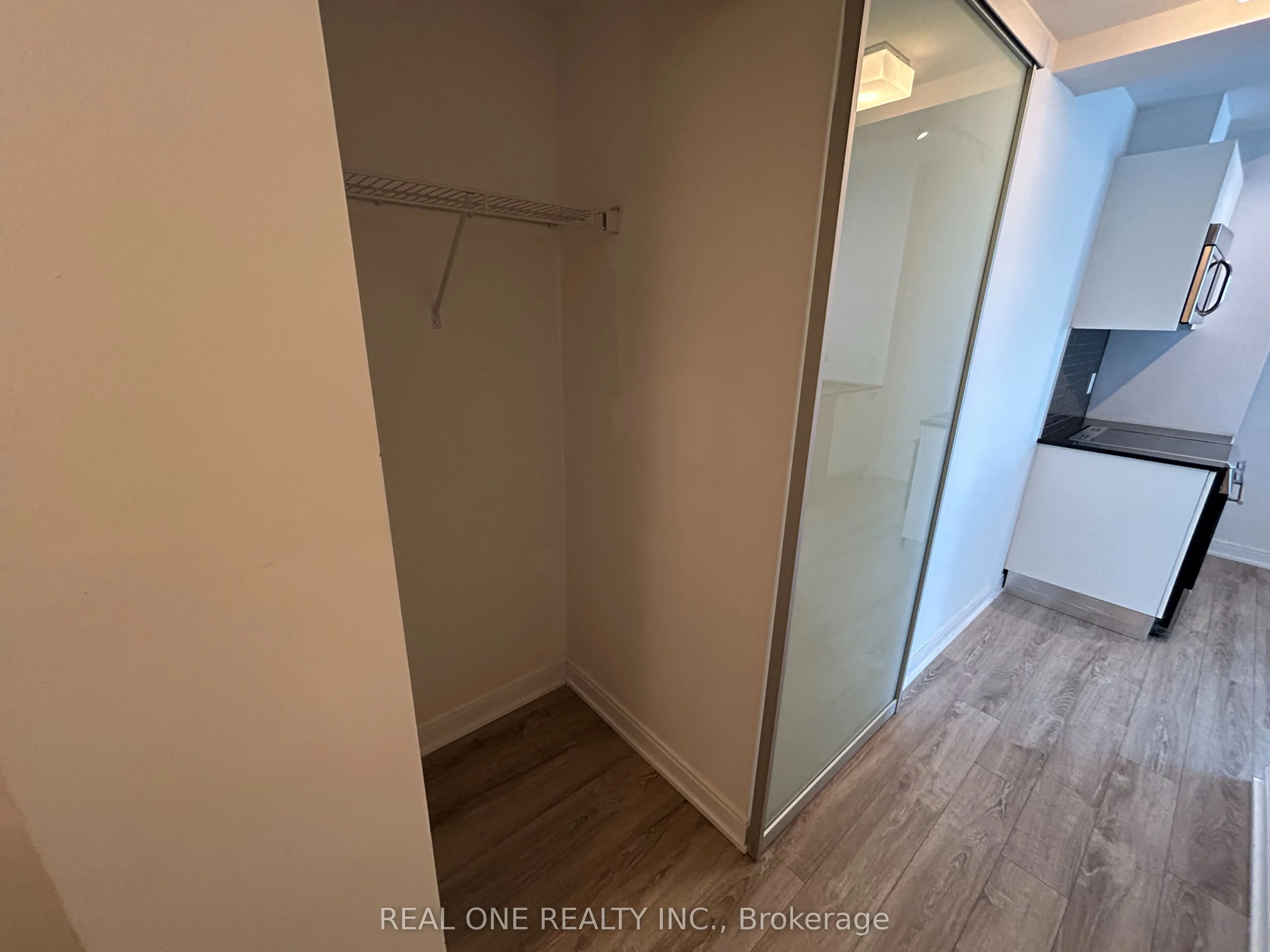 42 Charles Street E, #4108