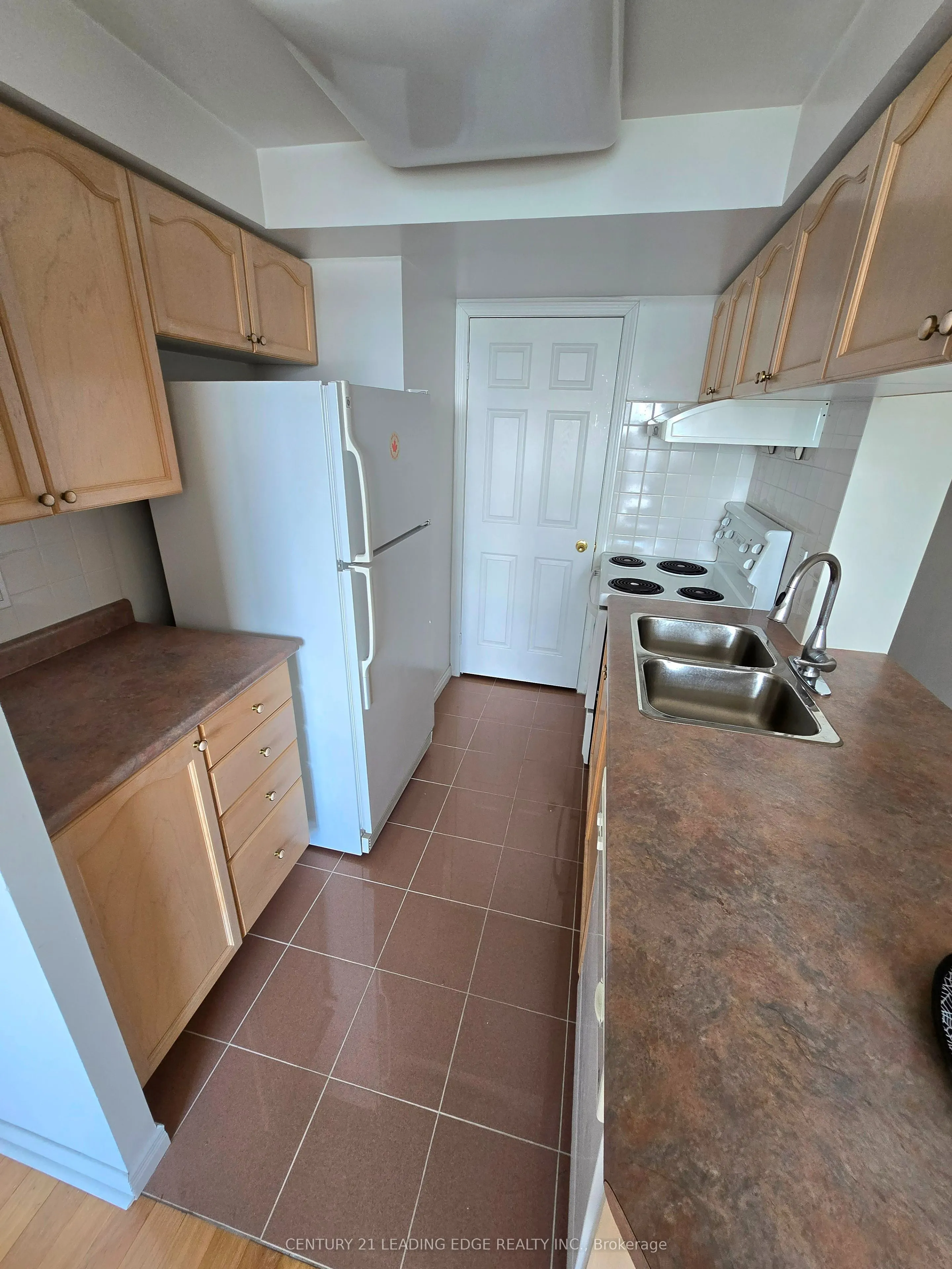 8 Hillcrest Avenue, #703