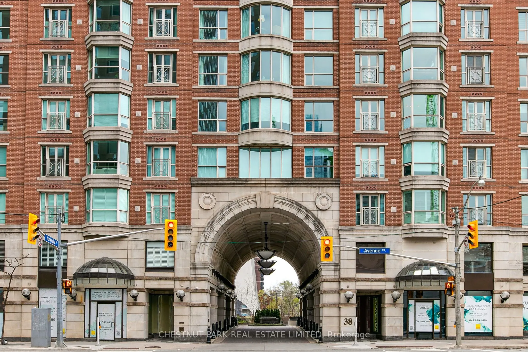 38 Avenue Road, #1902