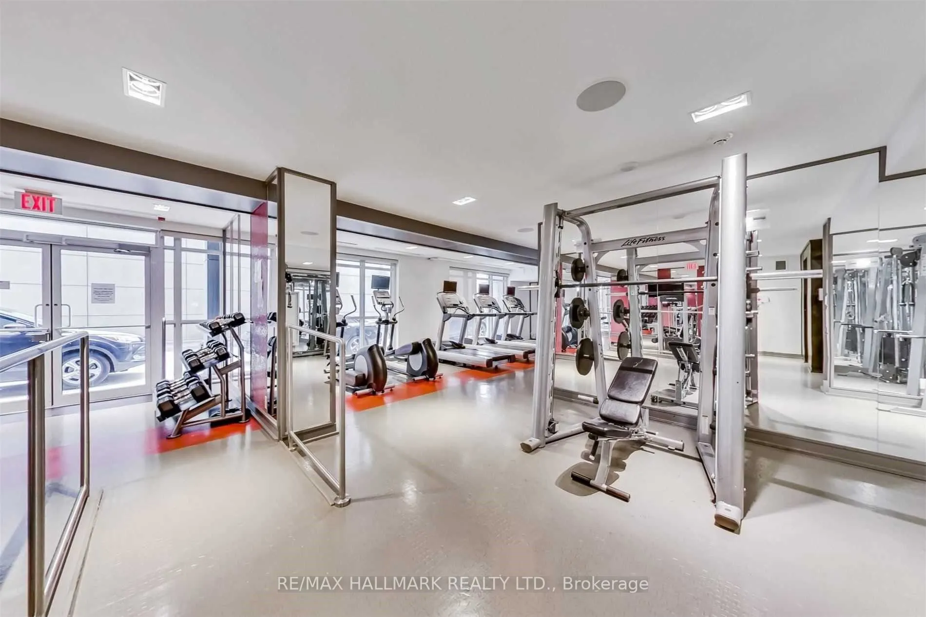 5 Hanna Avenue, #403