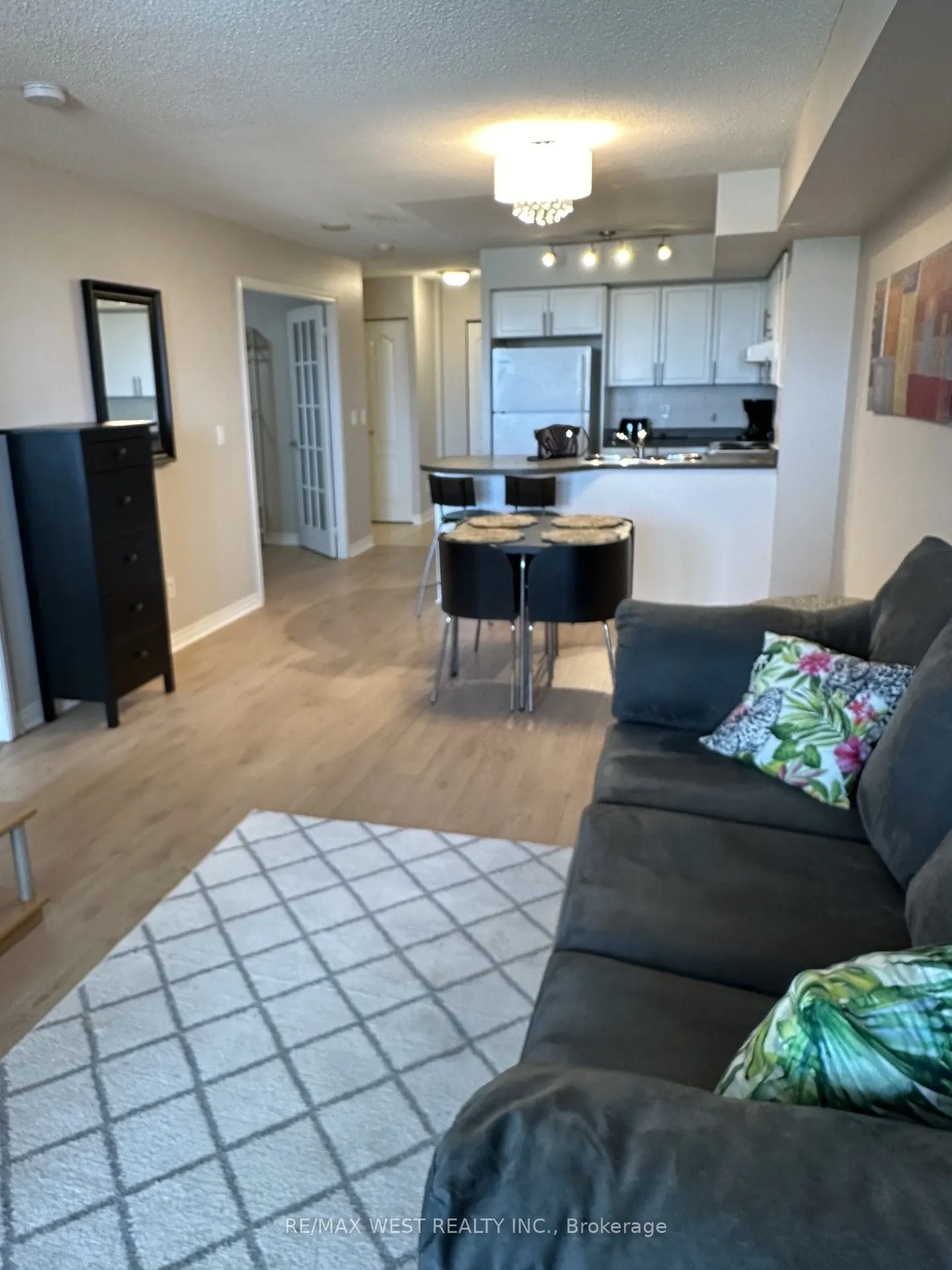 17 Barberry Place, #2015