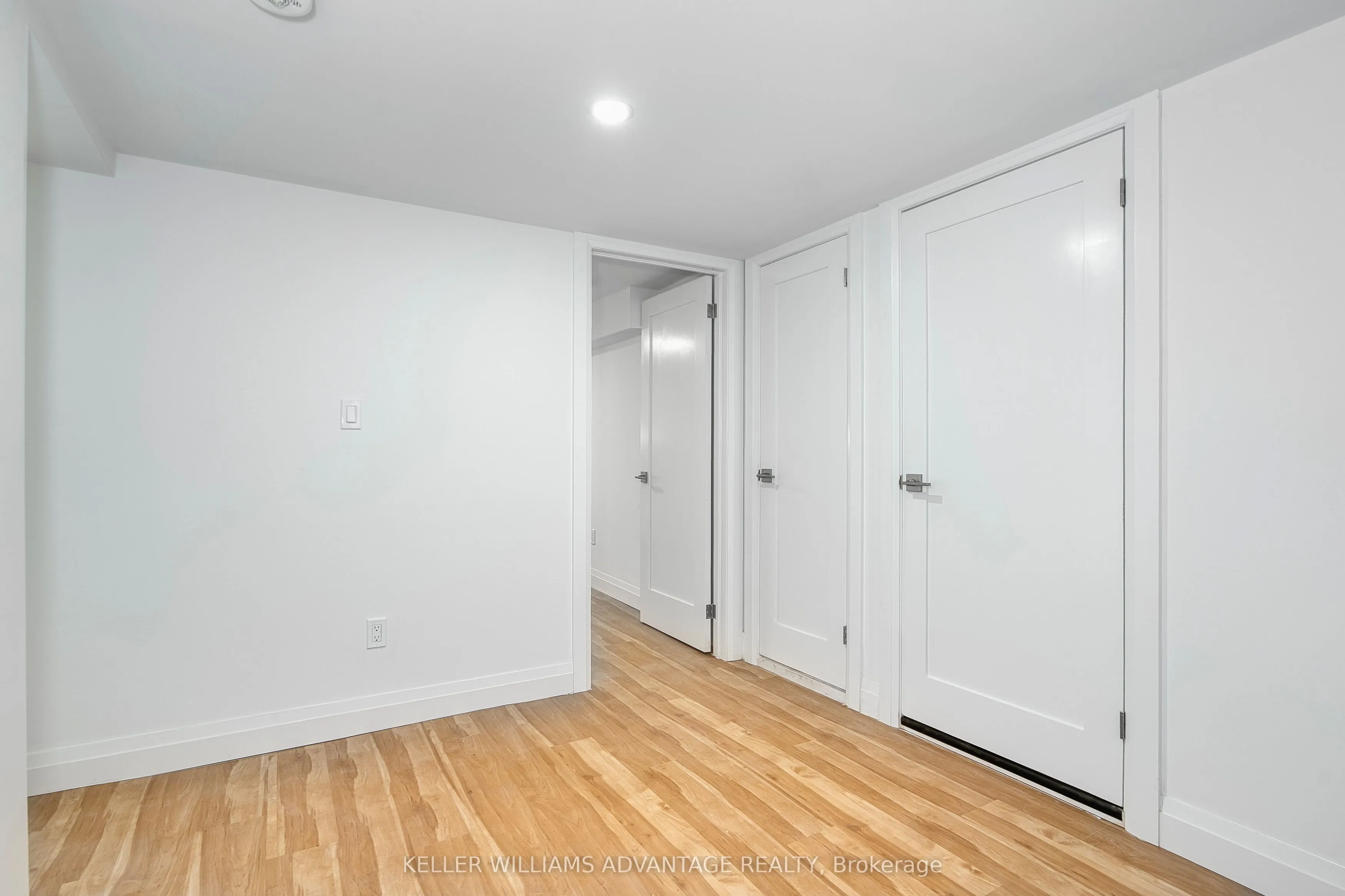 42 Delaware Avenue S, #LOWER