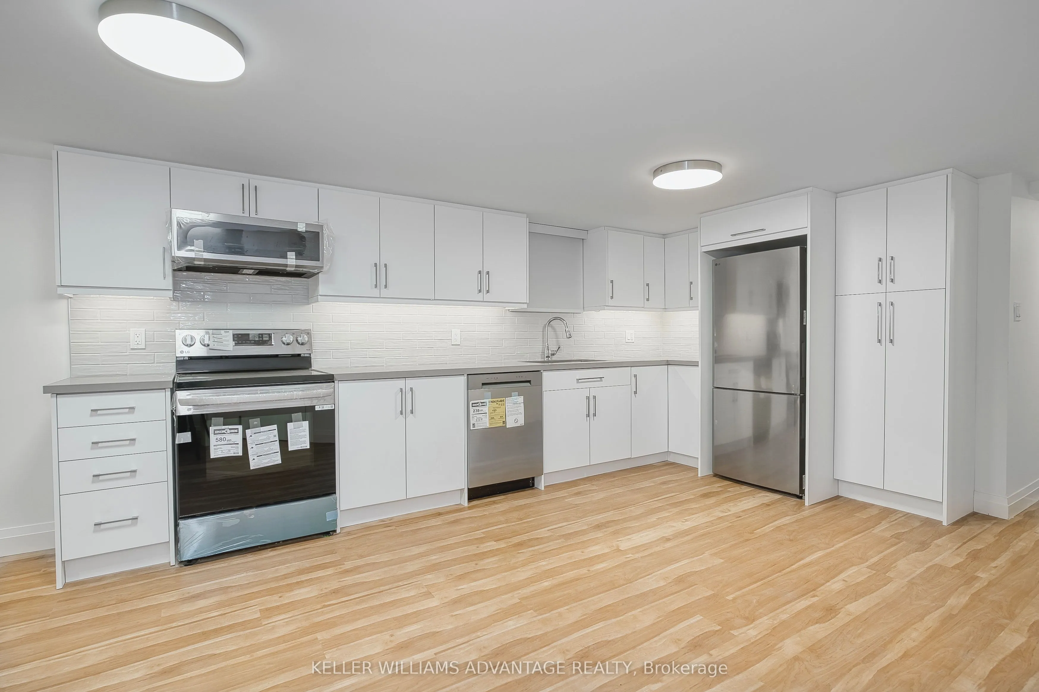 42 Delaware Avenue S, #LOWER