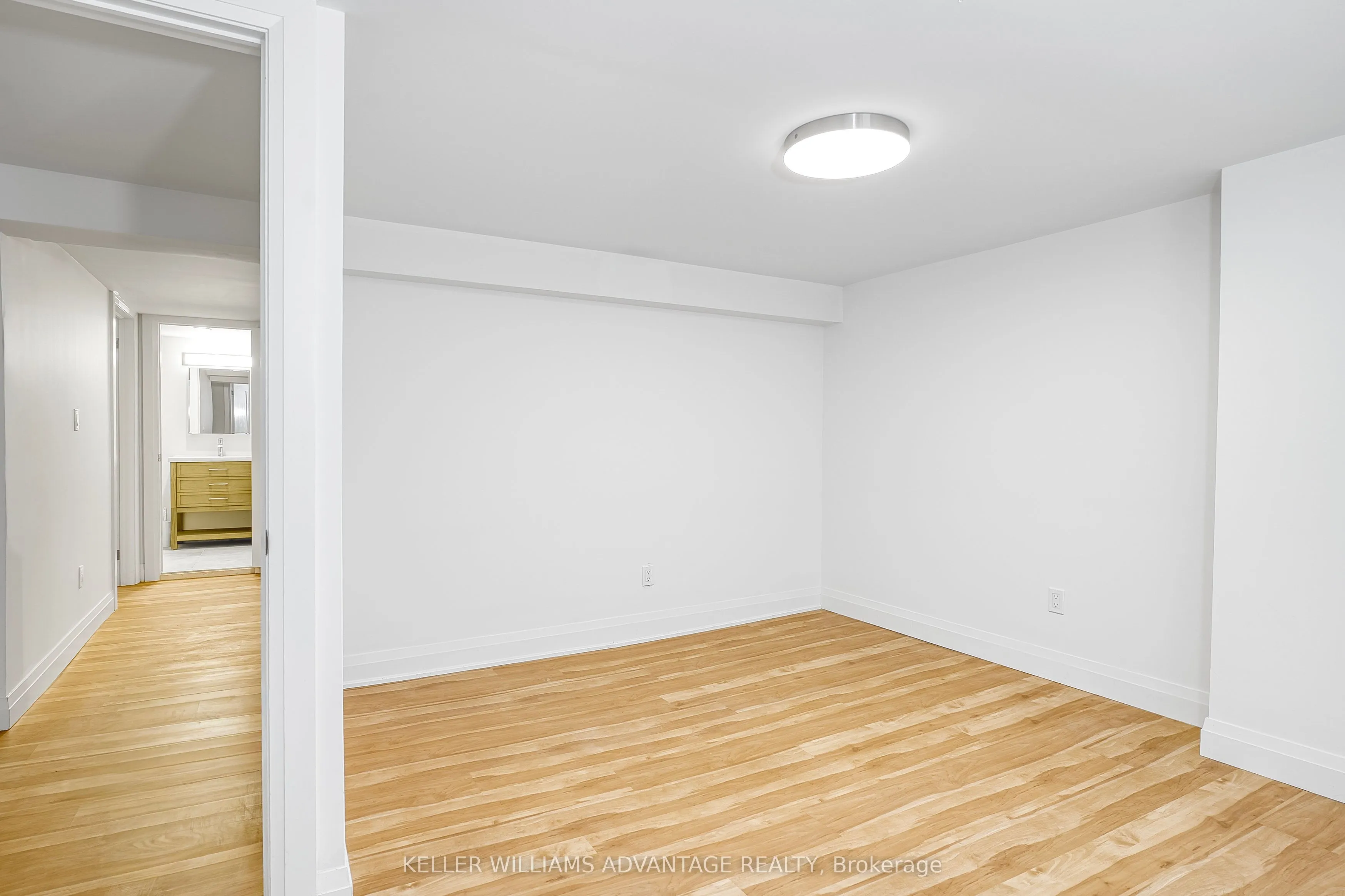 42 Delaware Avenue S, #LOWER