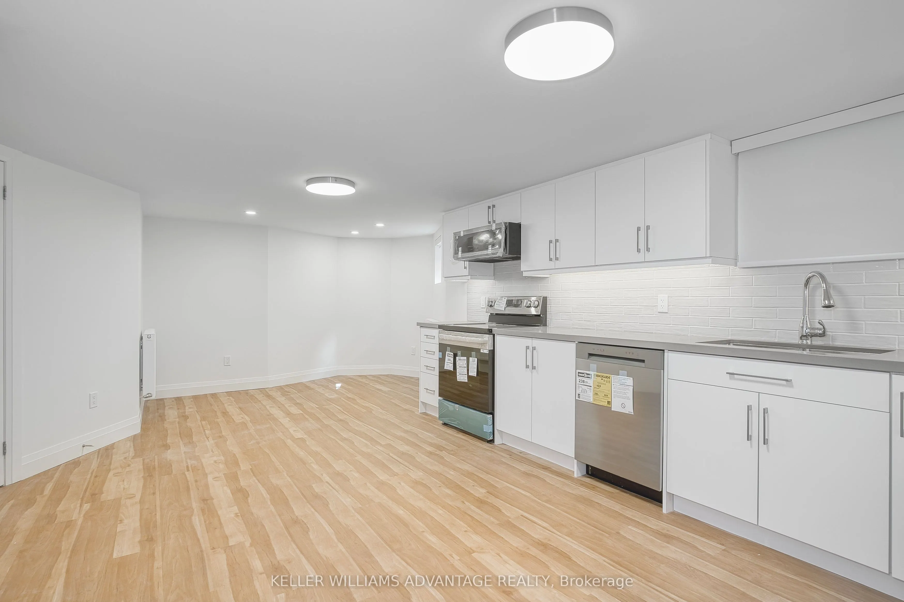 42 Delaware Avenue S, #LOWER