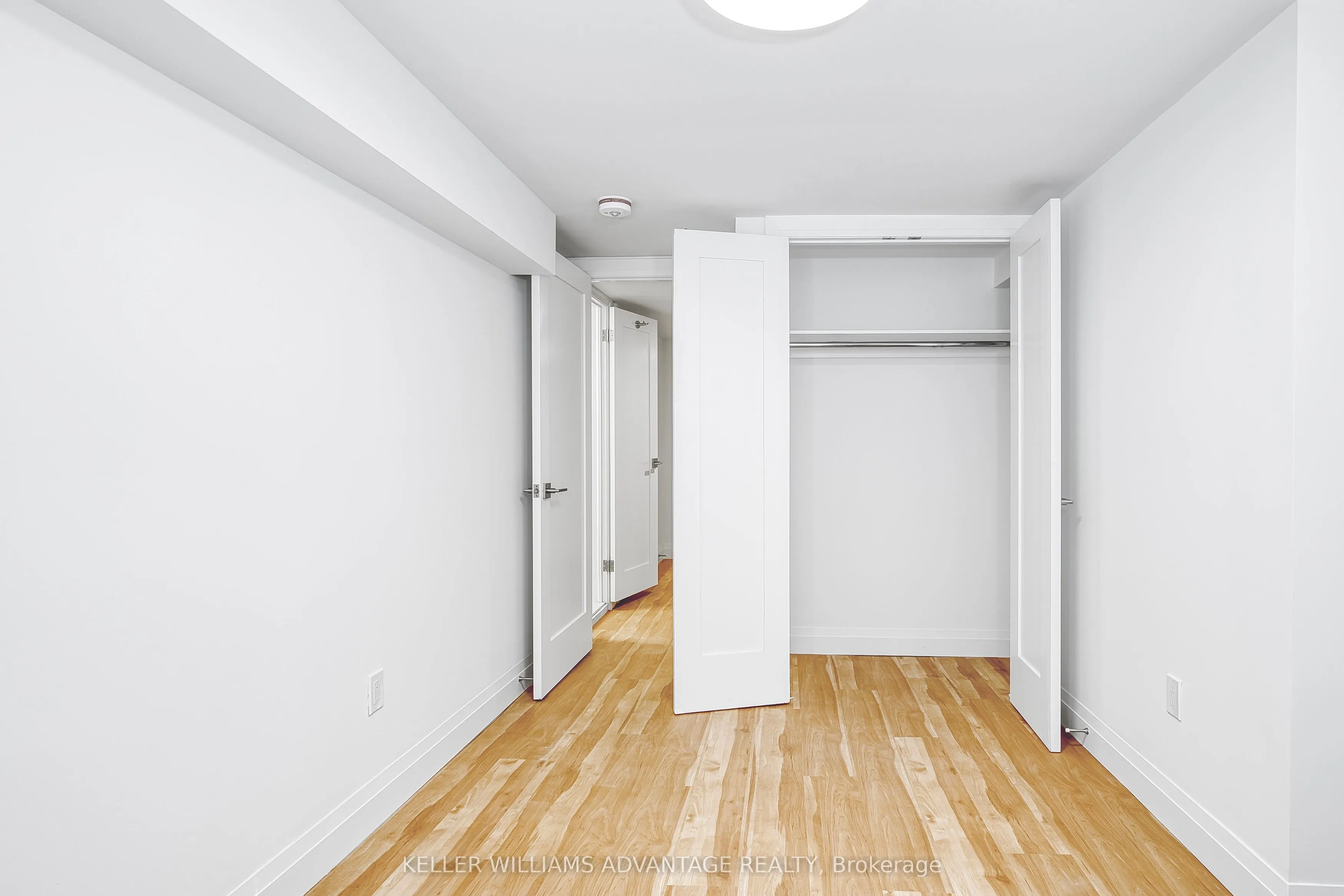 42 Delaware Avenue S, #LOWER