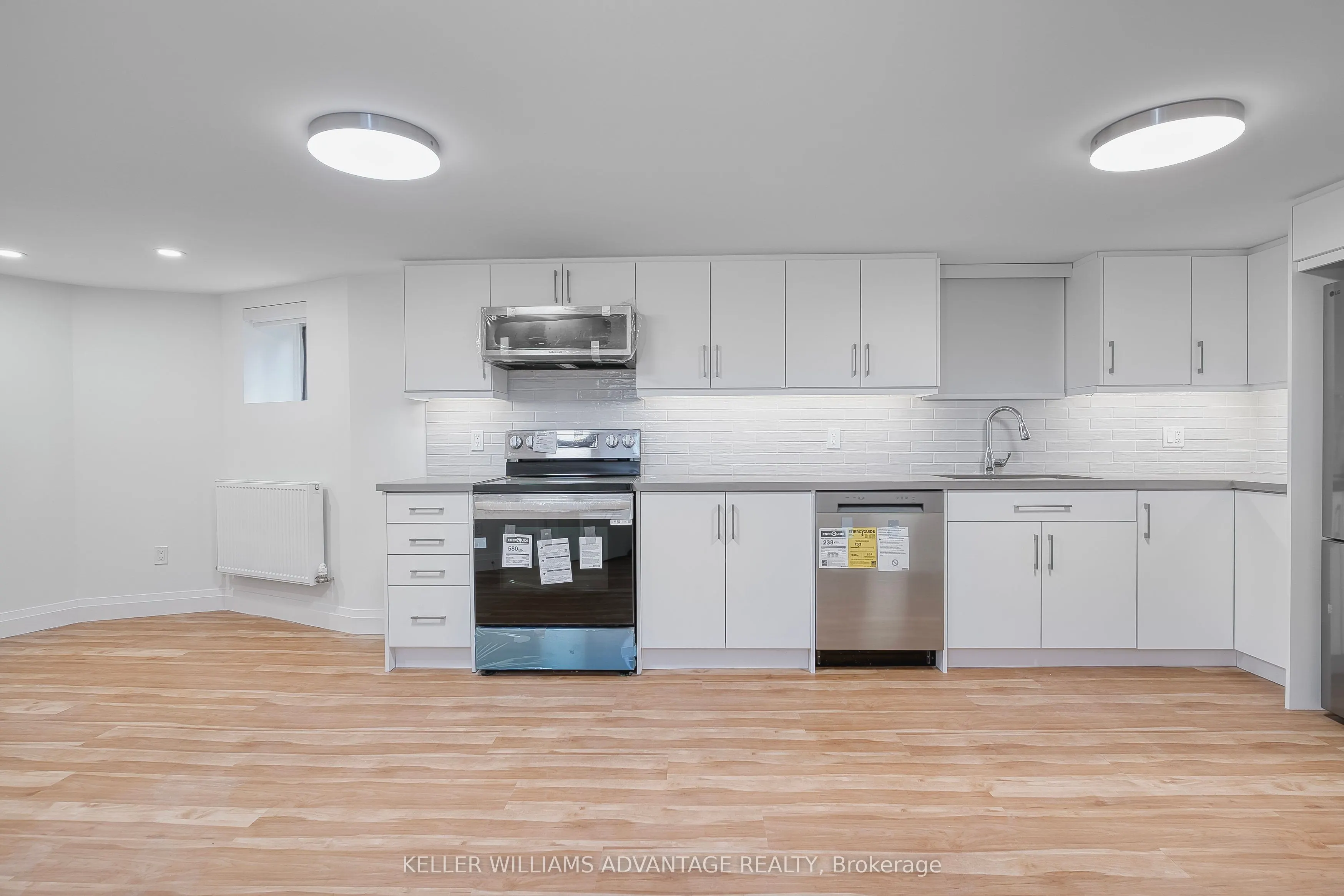 42 Delaware Avenue S, #LOWER