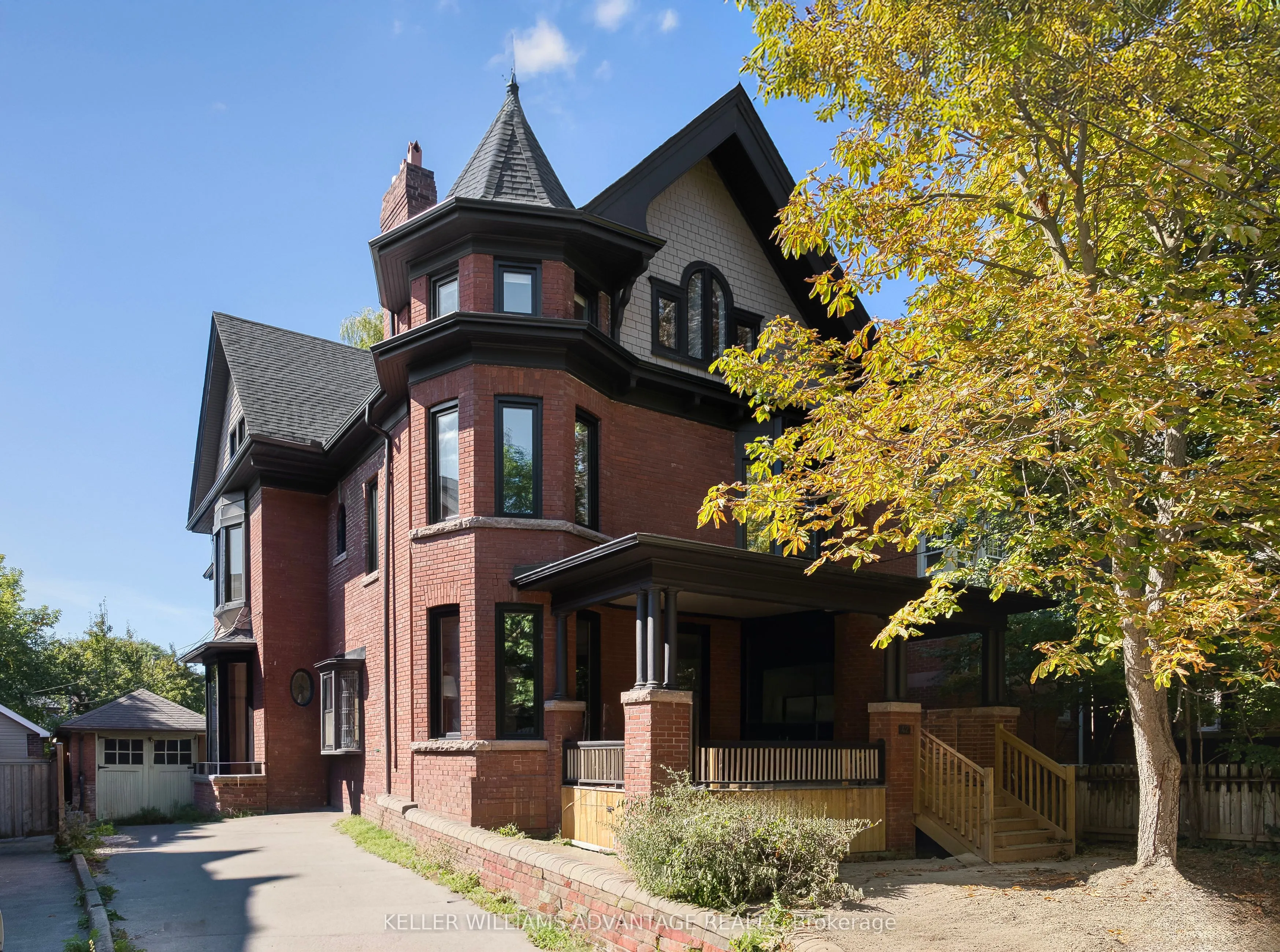 42 Delaware Avenue S, #LOWER
