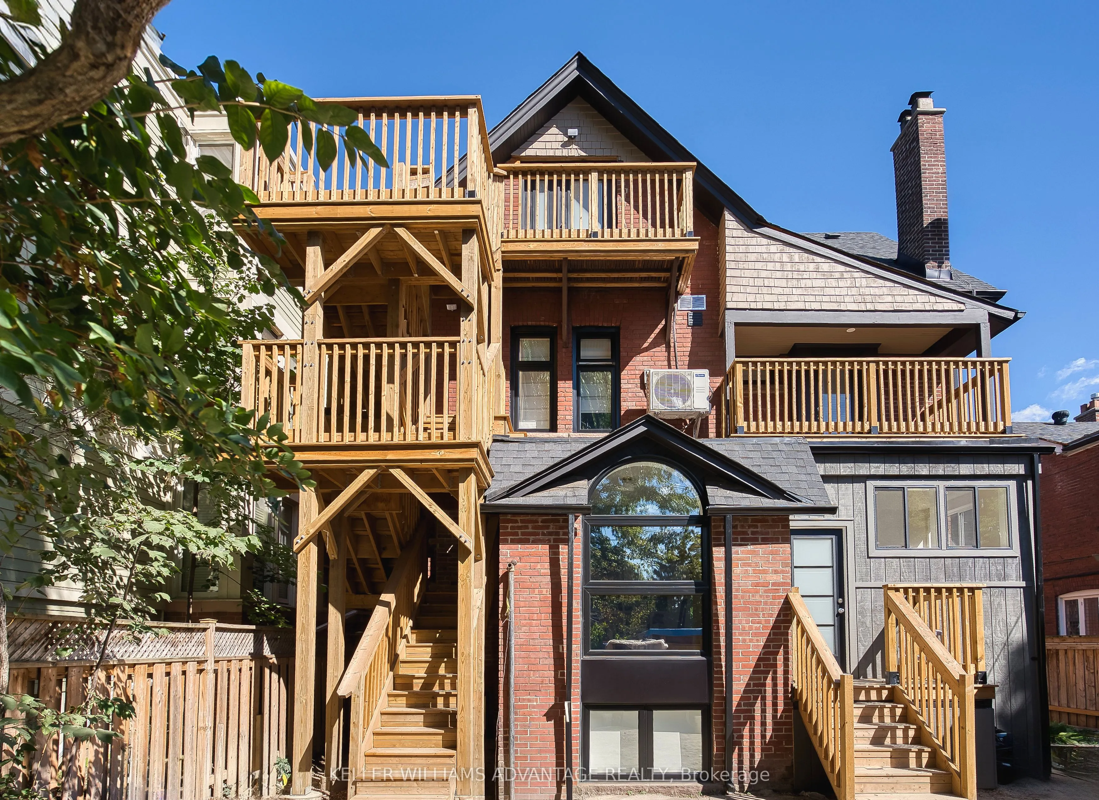 42 Delaware Avenue S, #LOWER