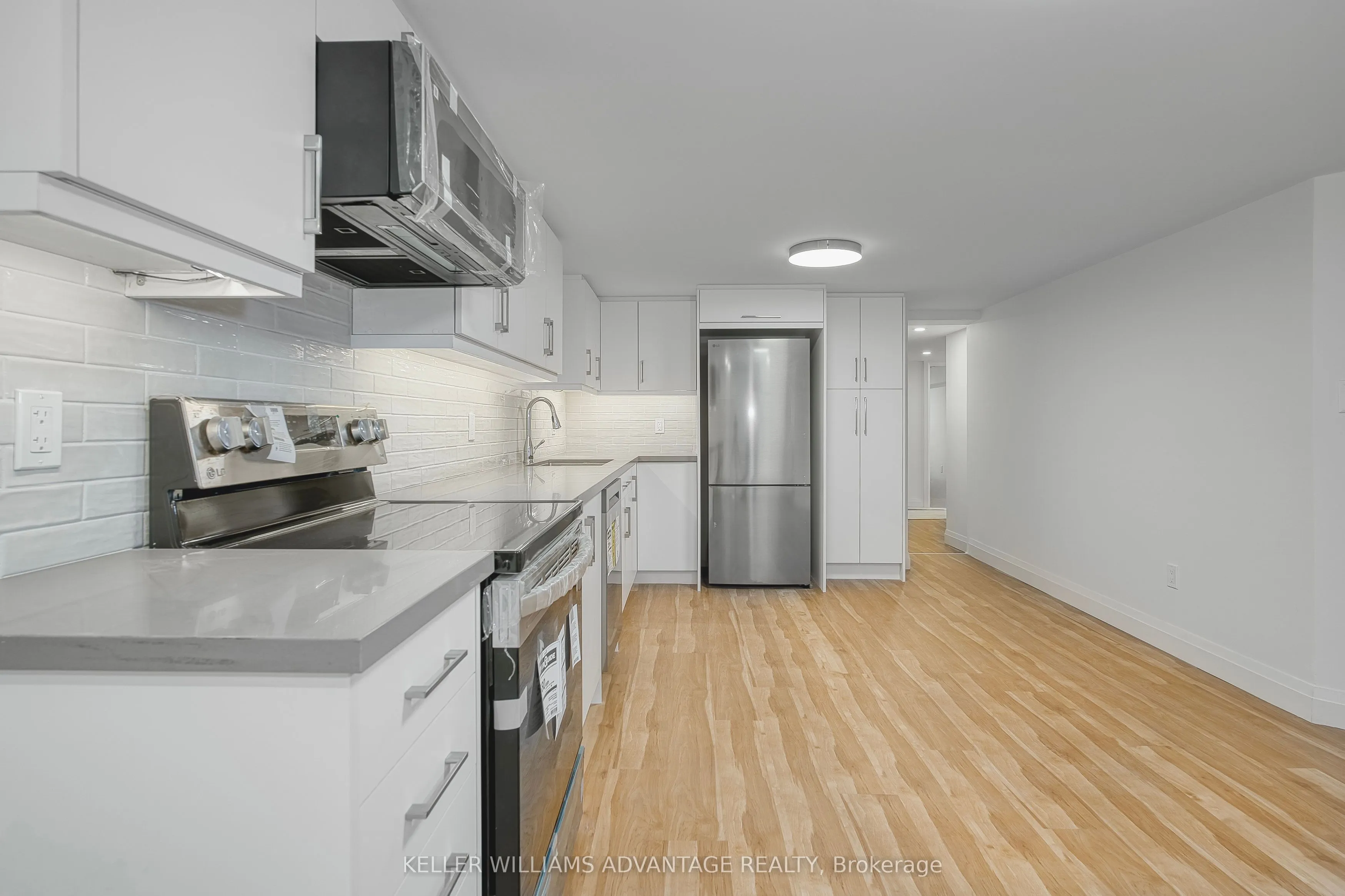 42 Delaware Avenue S, #LOWER