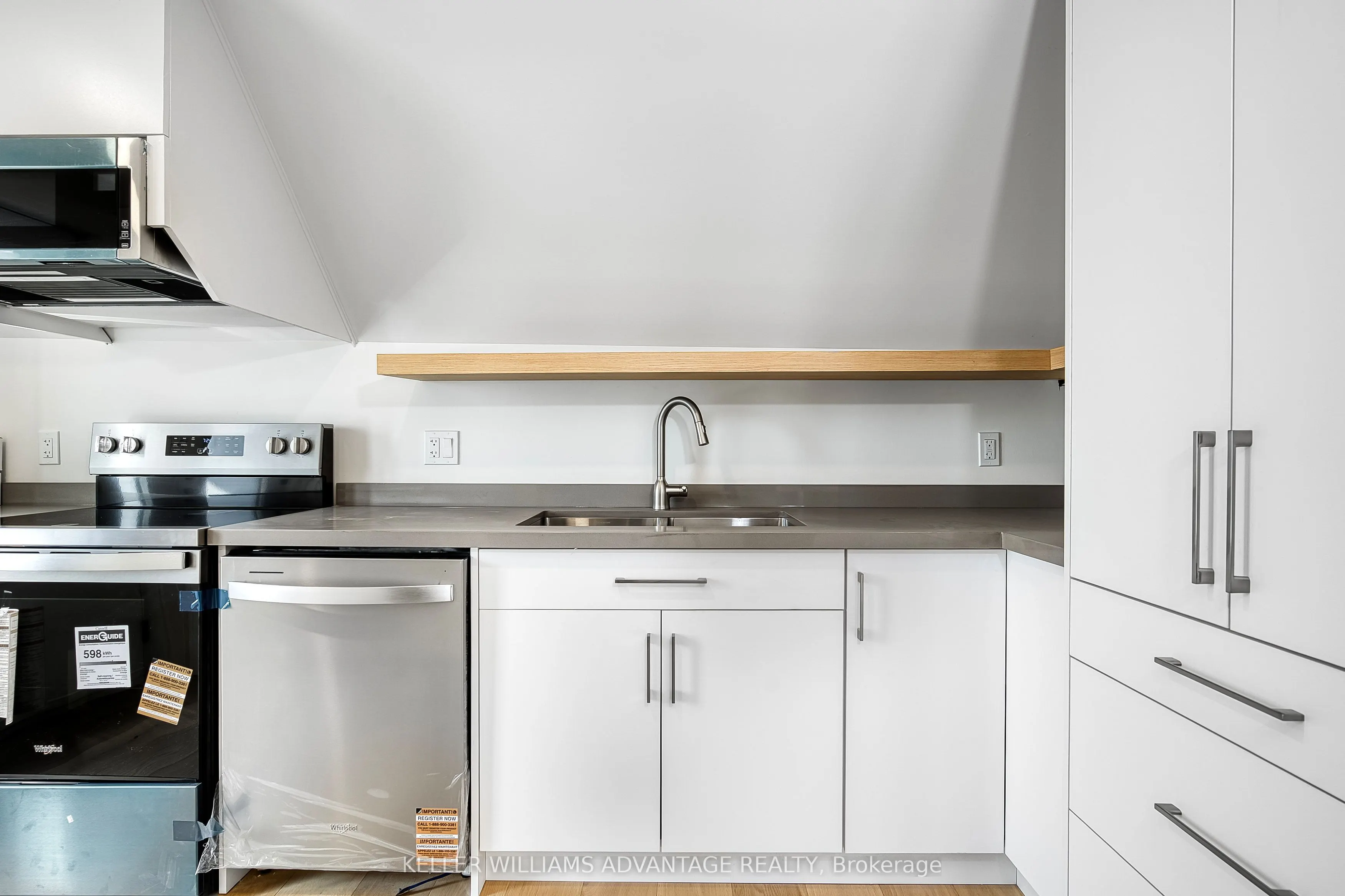 42 Delaware Avenue, #3rd Floor
