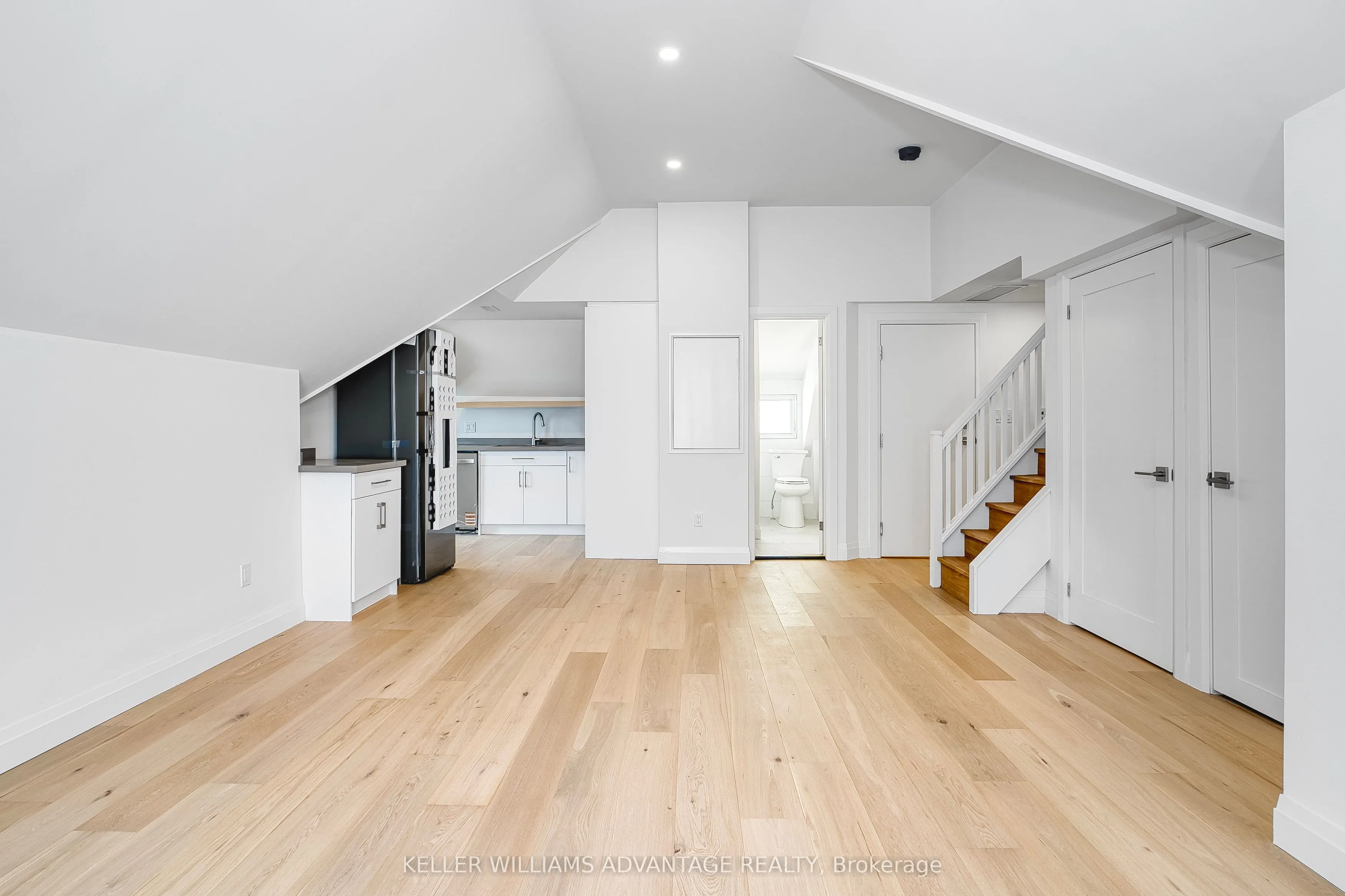 42 Delaware Avenue, #3rd Floor