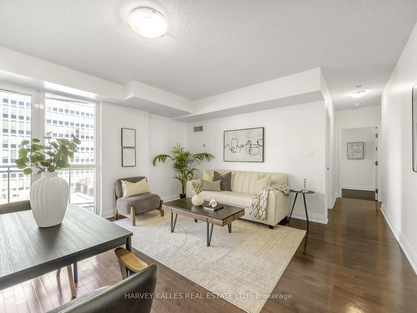 1430 Yonge Street, #606