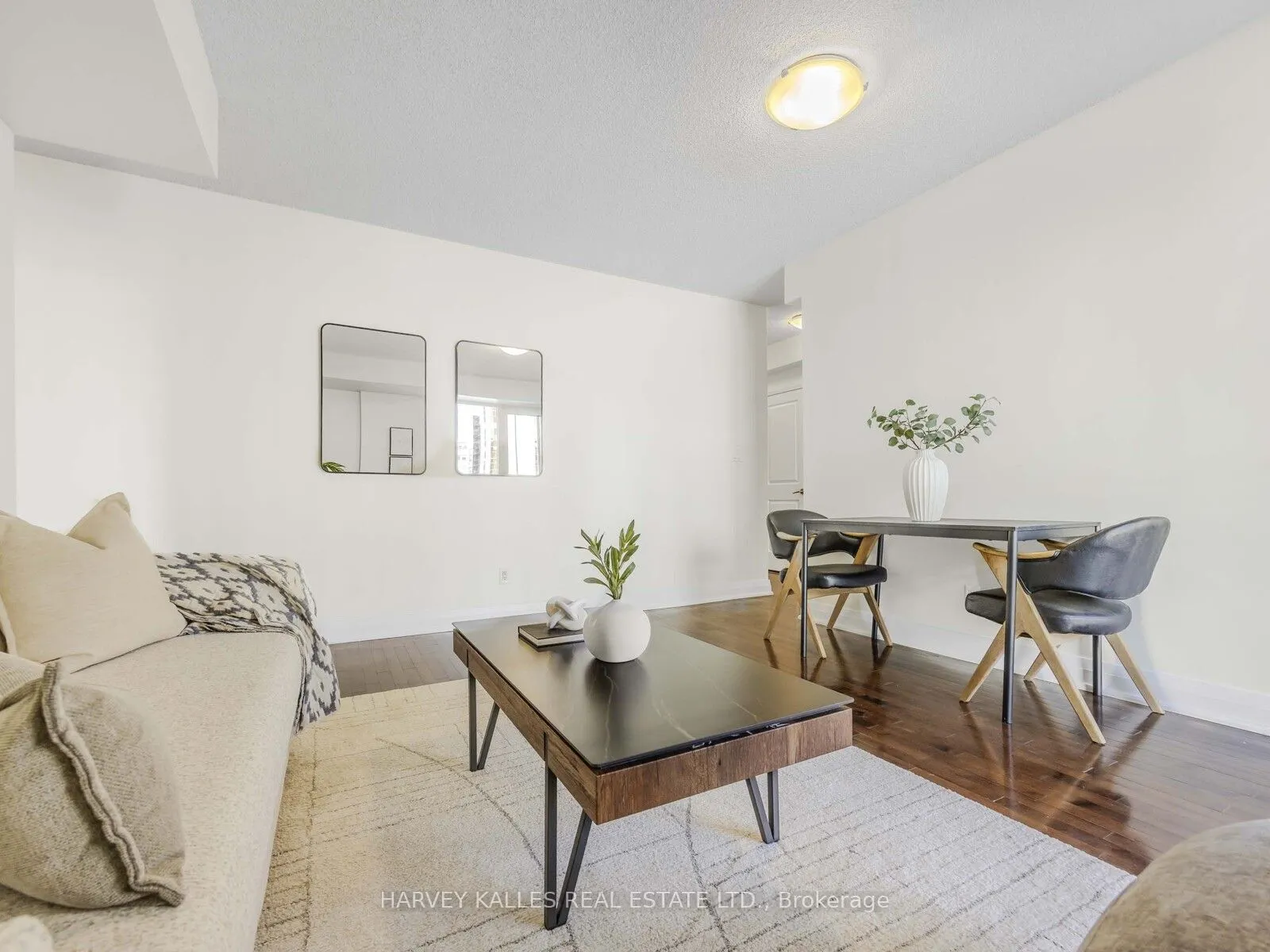 1430 Yonge Street, #606