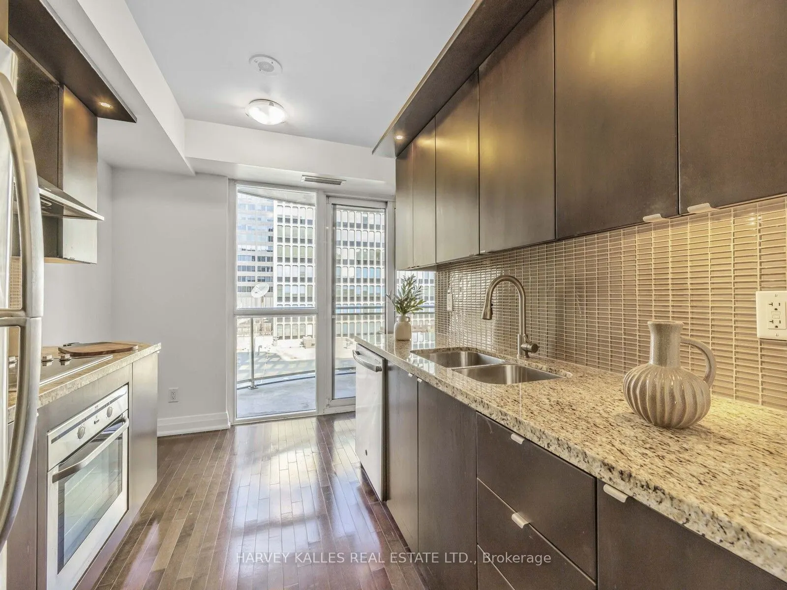 1430 Yonge Street, #606